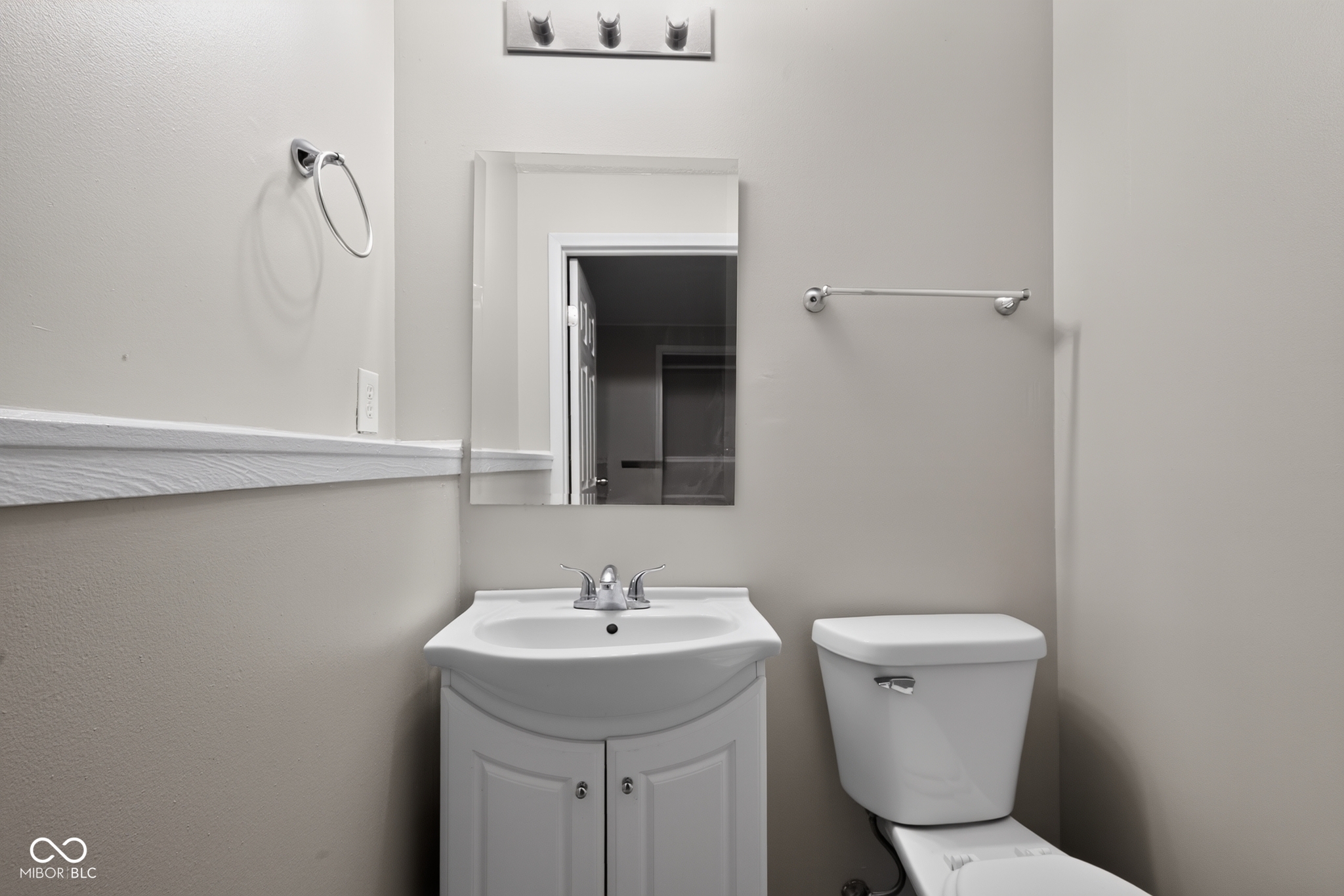 4th image of 6824 Cordova Dr, Indianapolis, IN 46221 | MLS# 22118252
