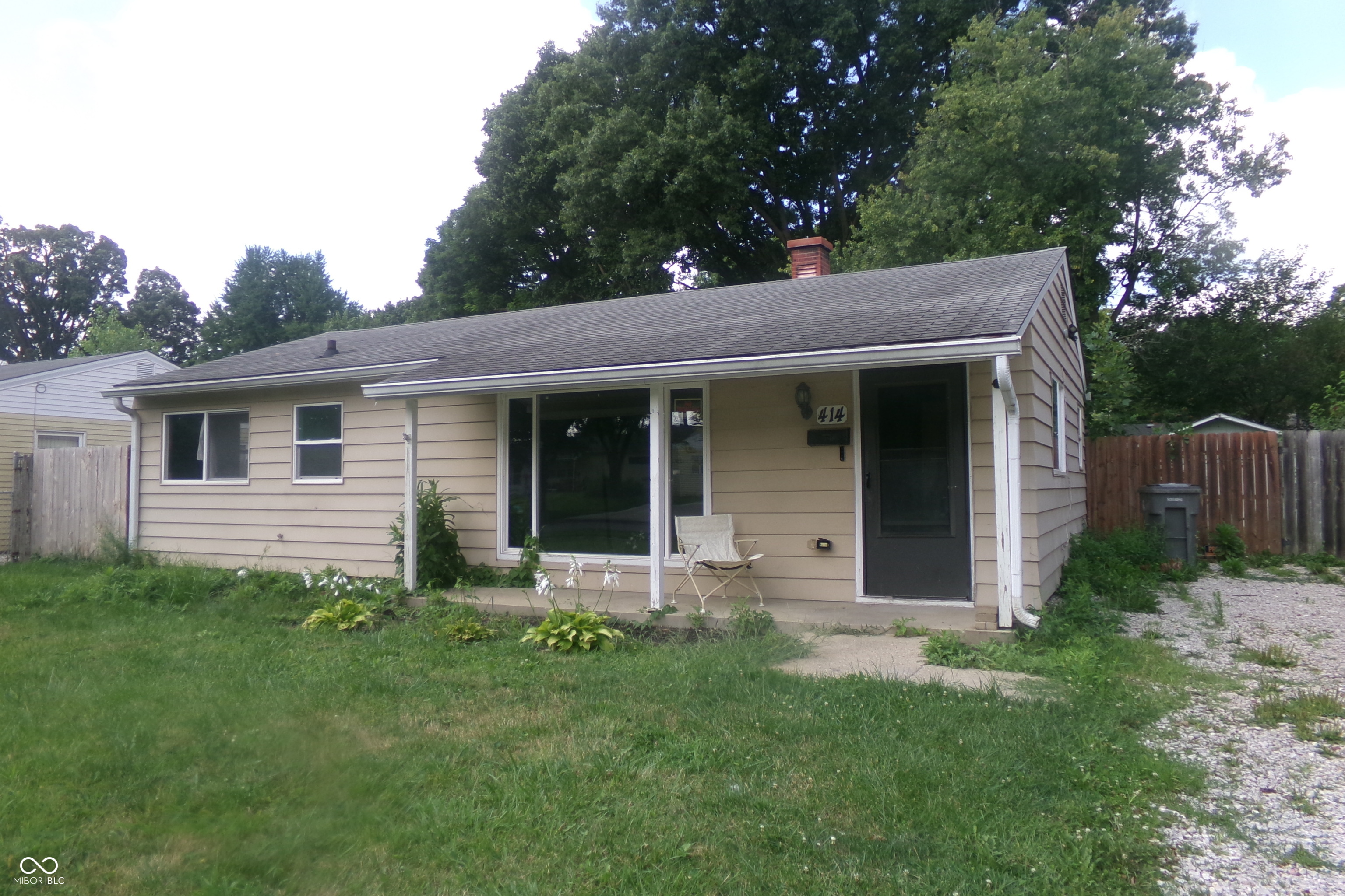 1st image of 414 S Kenmore Rd, Indianapolis, IN 46219 | MLS# 22118278