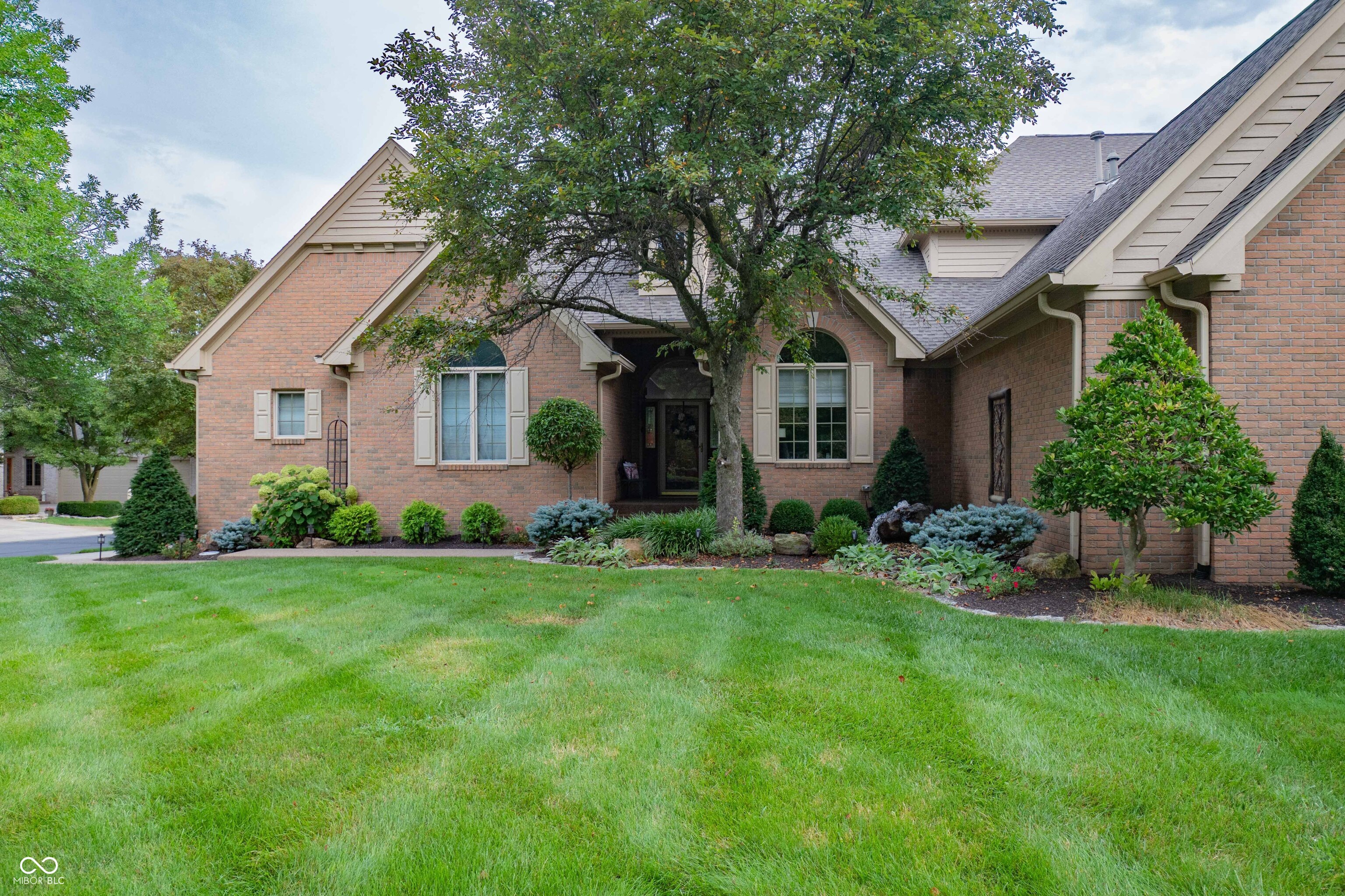 2nd image of 1851 Broadleaf Ct, Greenwood, IN 46143 | MLS# 22118350