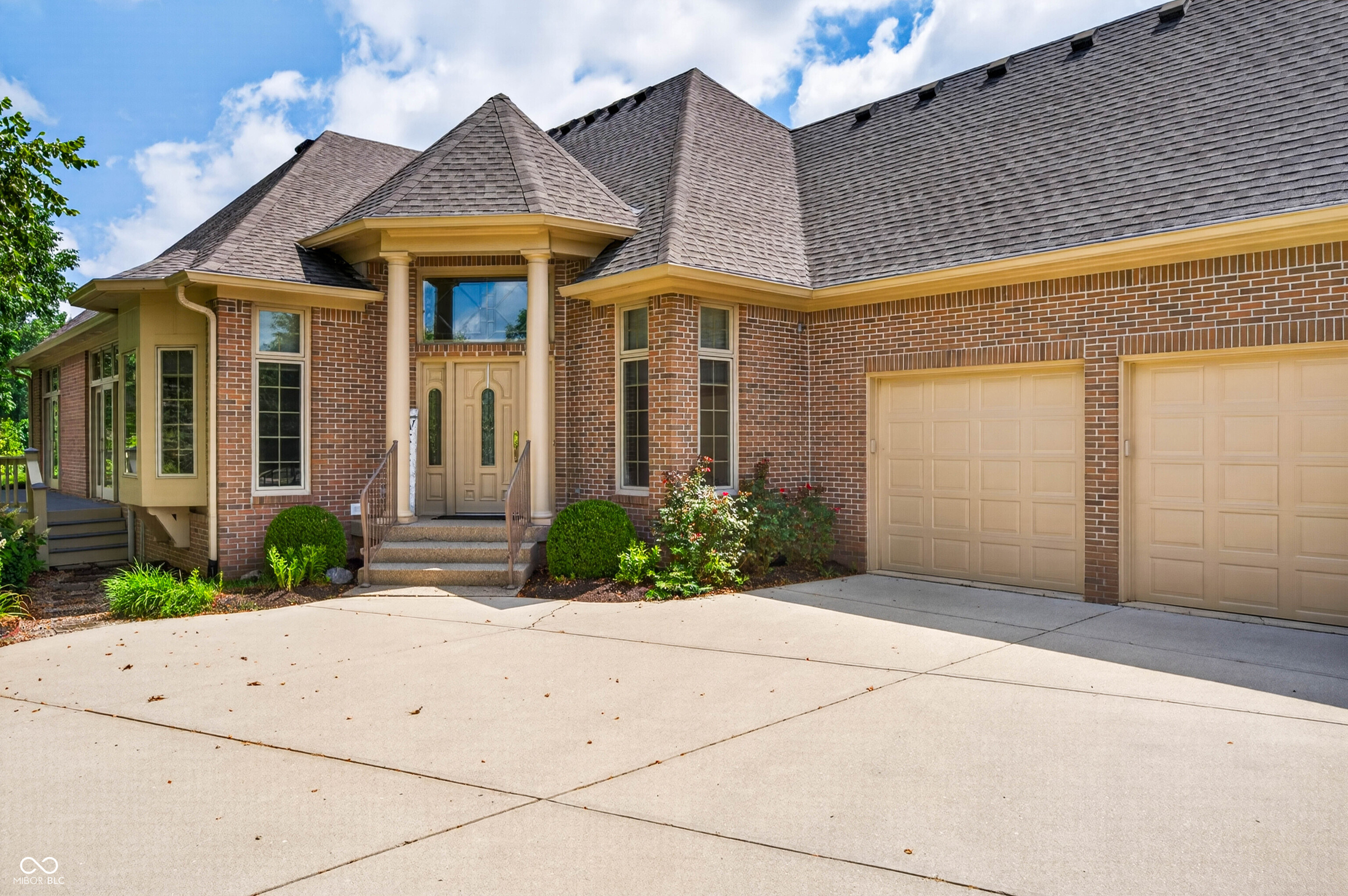 2nd image of 1514 Ashwood Ct, Greenwood, IN 46143 | MLS# 22118353