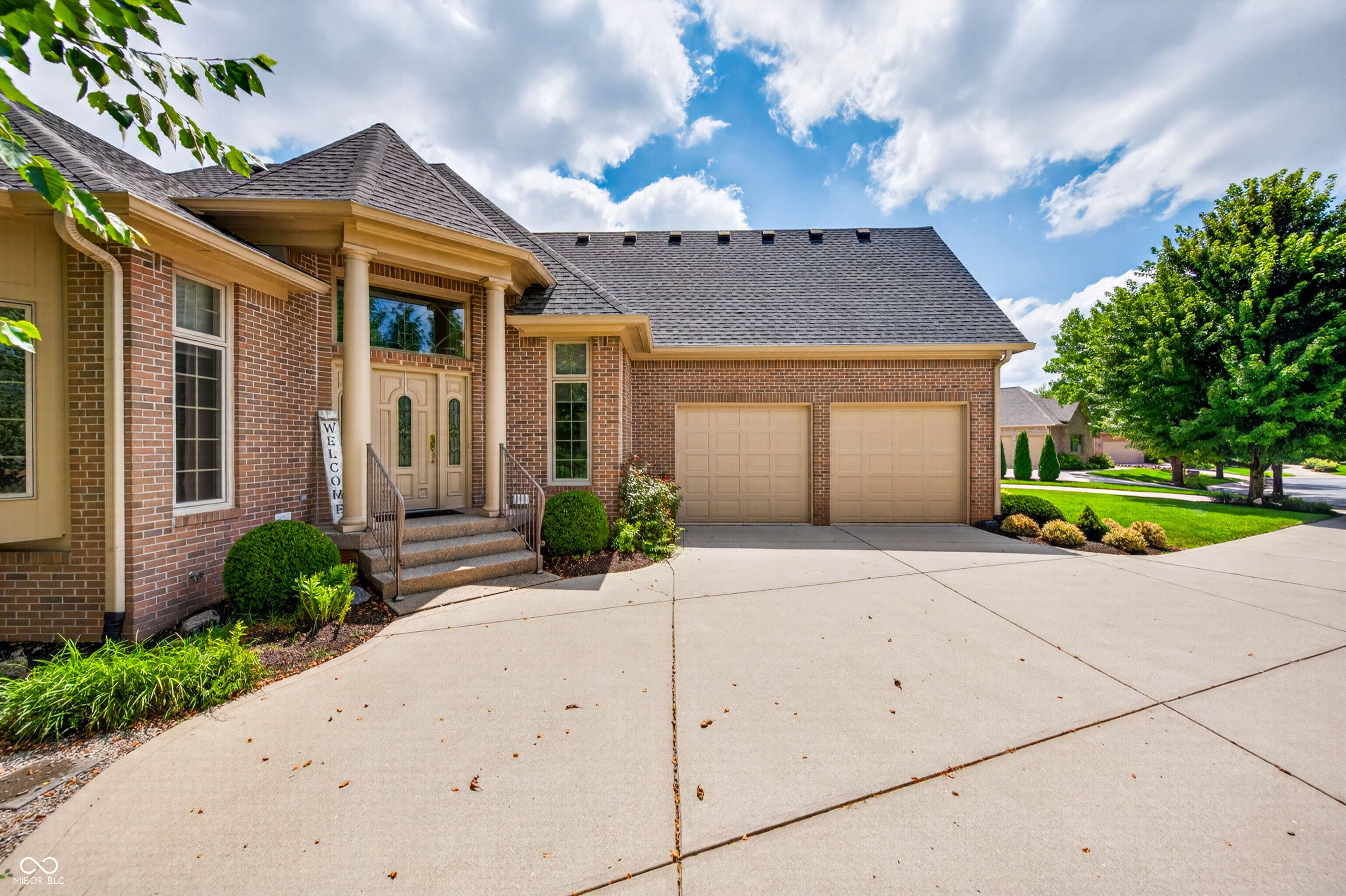 4th image of 1514 Ashwood Ct, Greenwood, IN 46143 | MLS# 22118353
