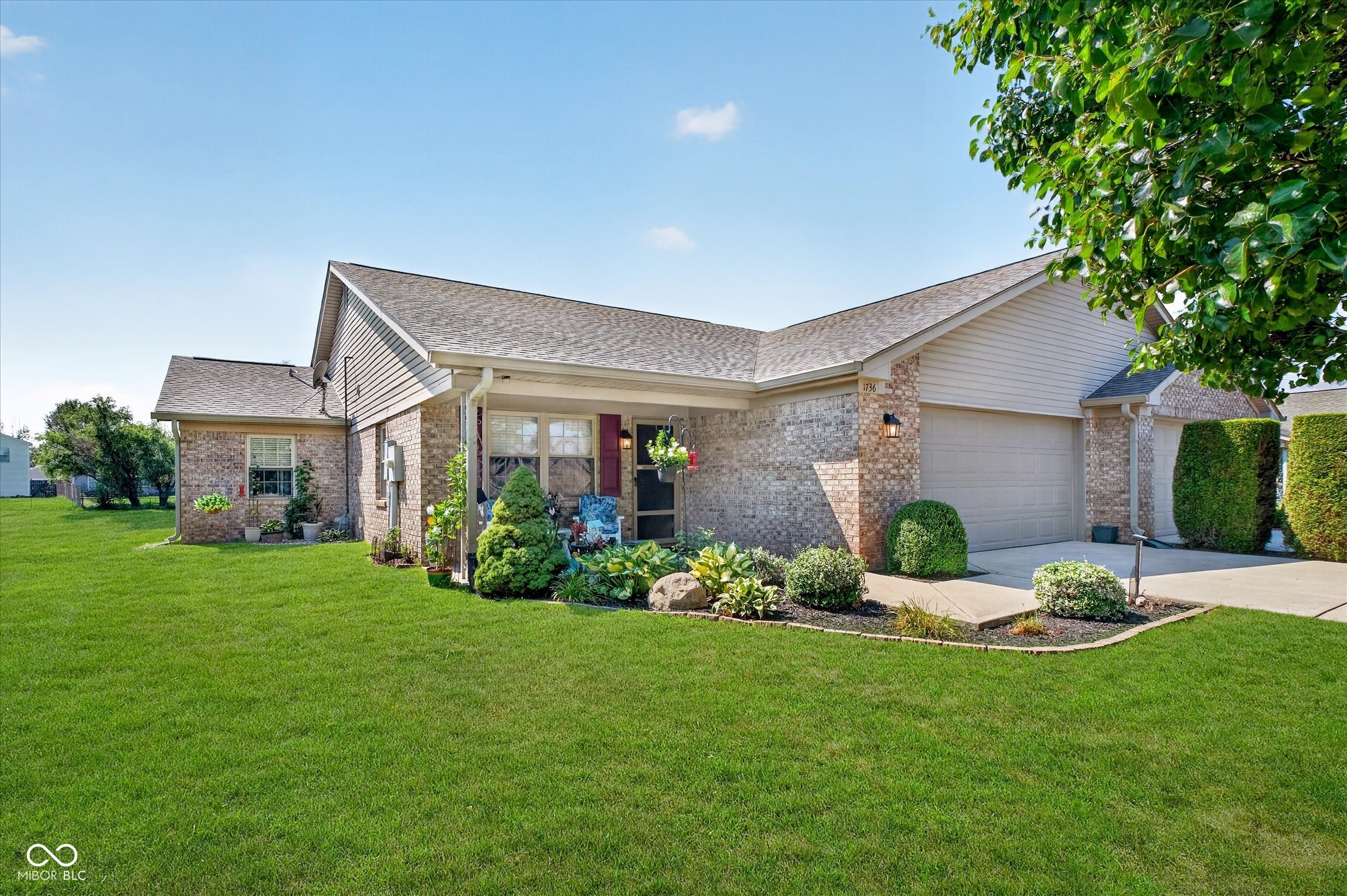 2nd image of 1736 Magnolia Dr, Greenwood, IN 46143 | MLS# 22118357