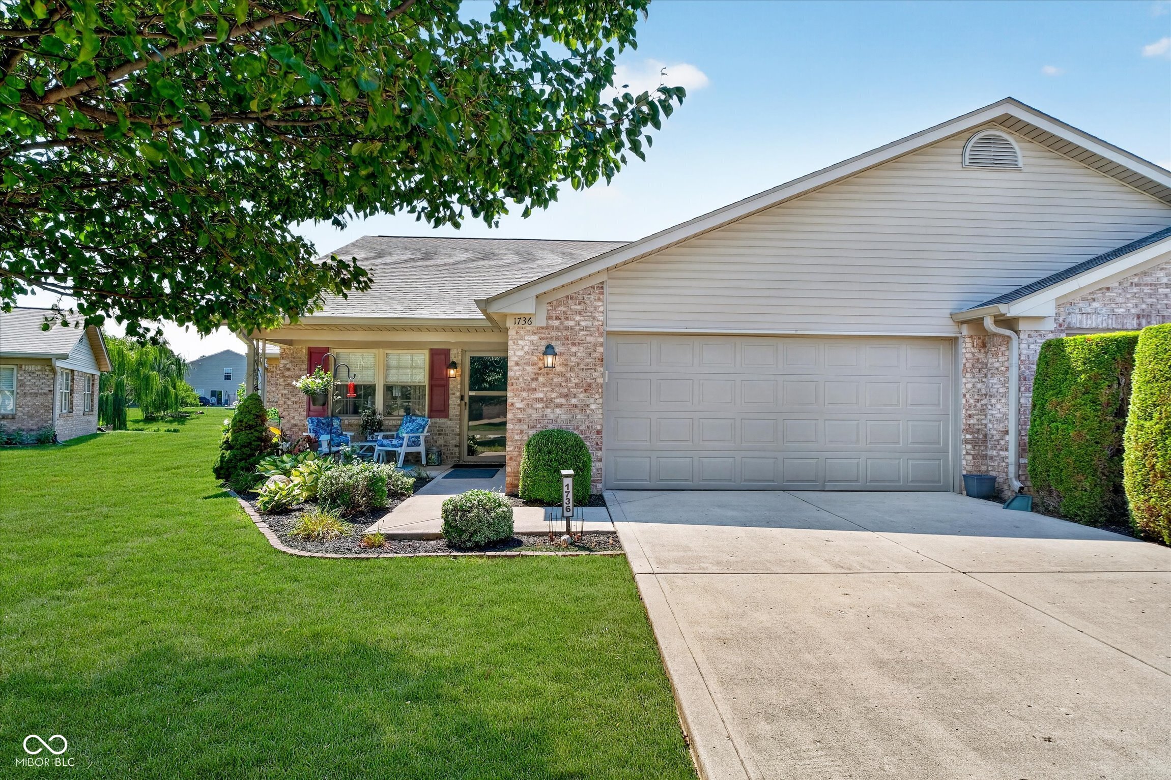 1st image of 1736 Magnolia Dr, Greenwood, IN 46143 | MLS# 22118357