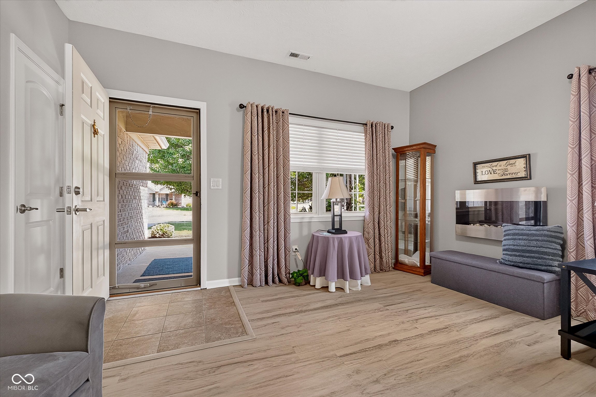 3rd image of 1736 Magnolia Dr, Greenwood, IN 46143 | MLS# 22118357