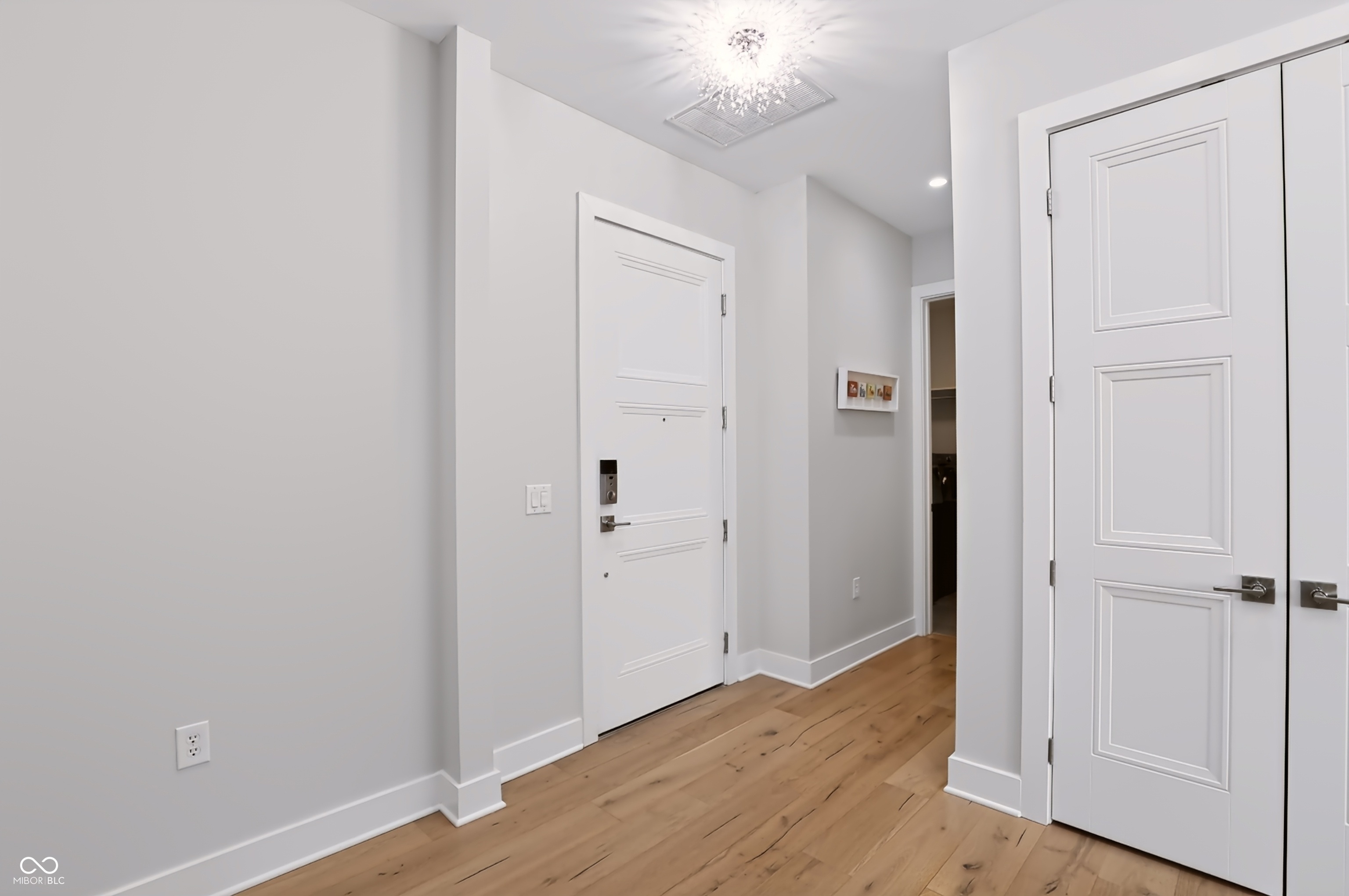3rd image of 15 W Executive Dr #206, Carmel, IN 46032 | MLS# 22118358