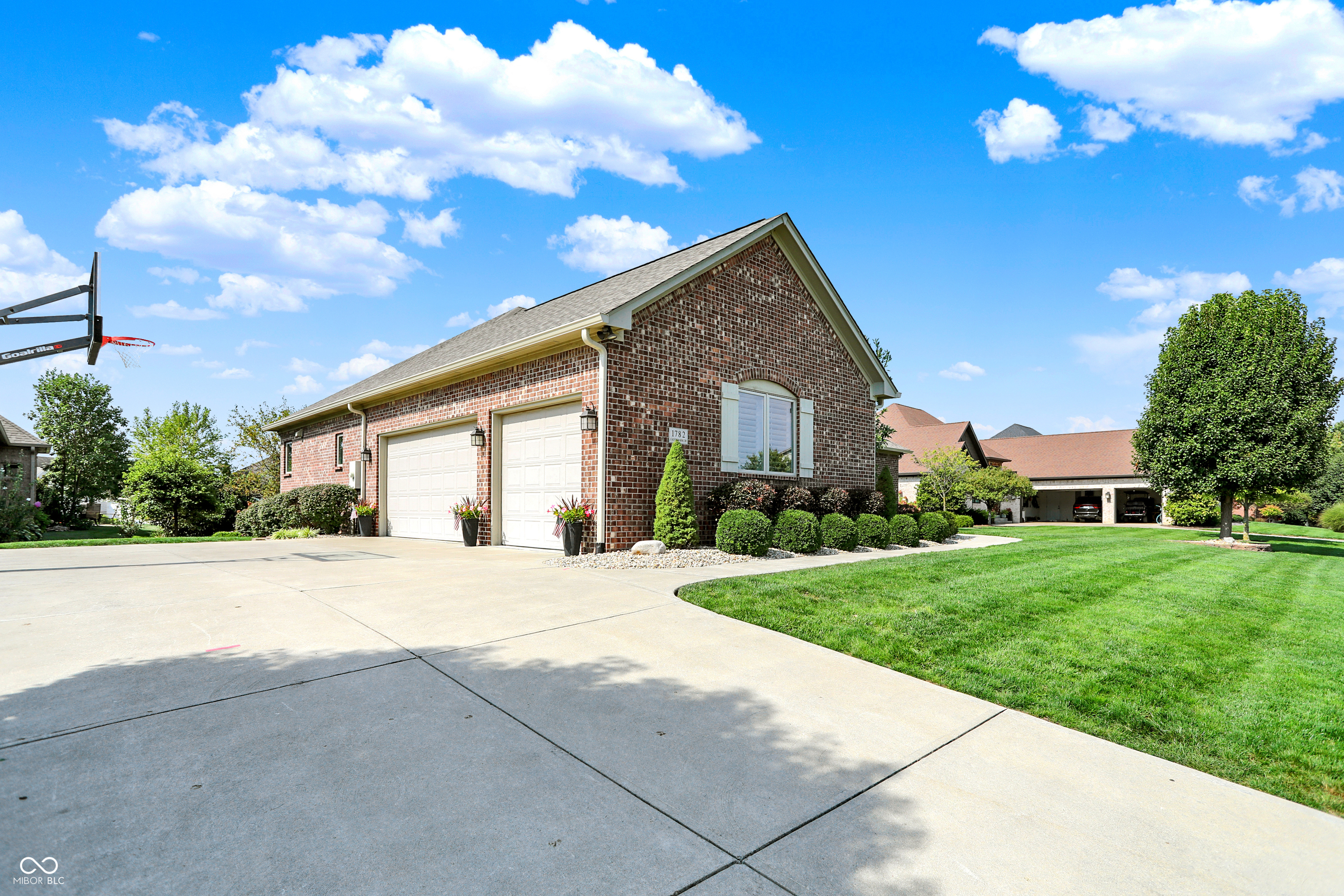 4th image of 1782 Calvert Farms Dr, Greenwood, IN 46143 | MLS# 22118427