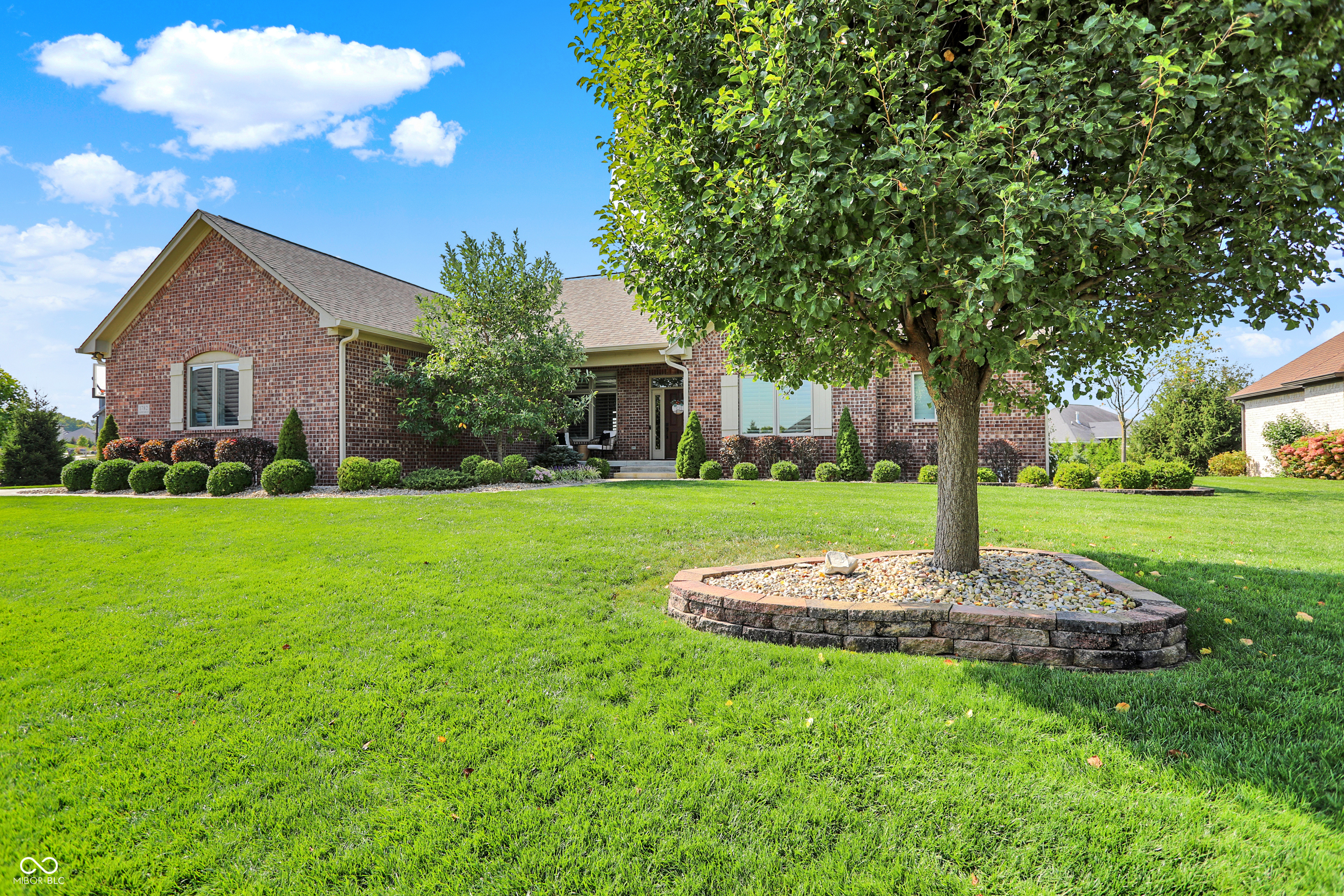 3rd image of 1782 Calvert Farms Dr, Greenwood, IN 46143 | MLS# 22118427
