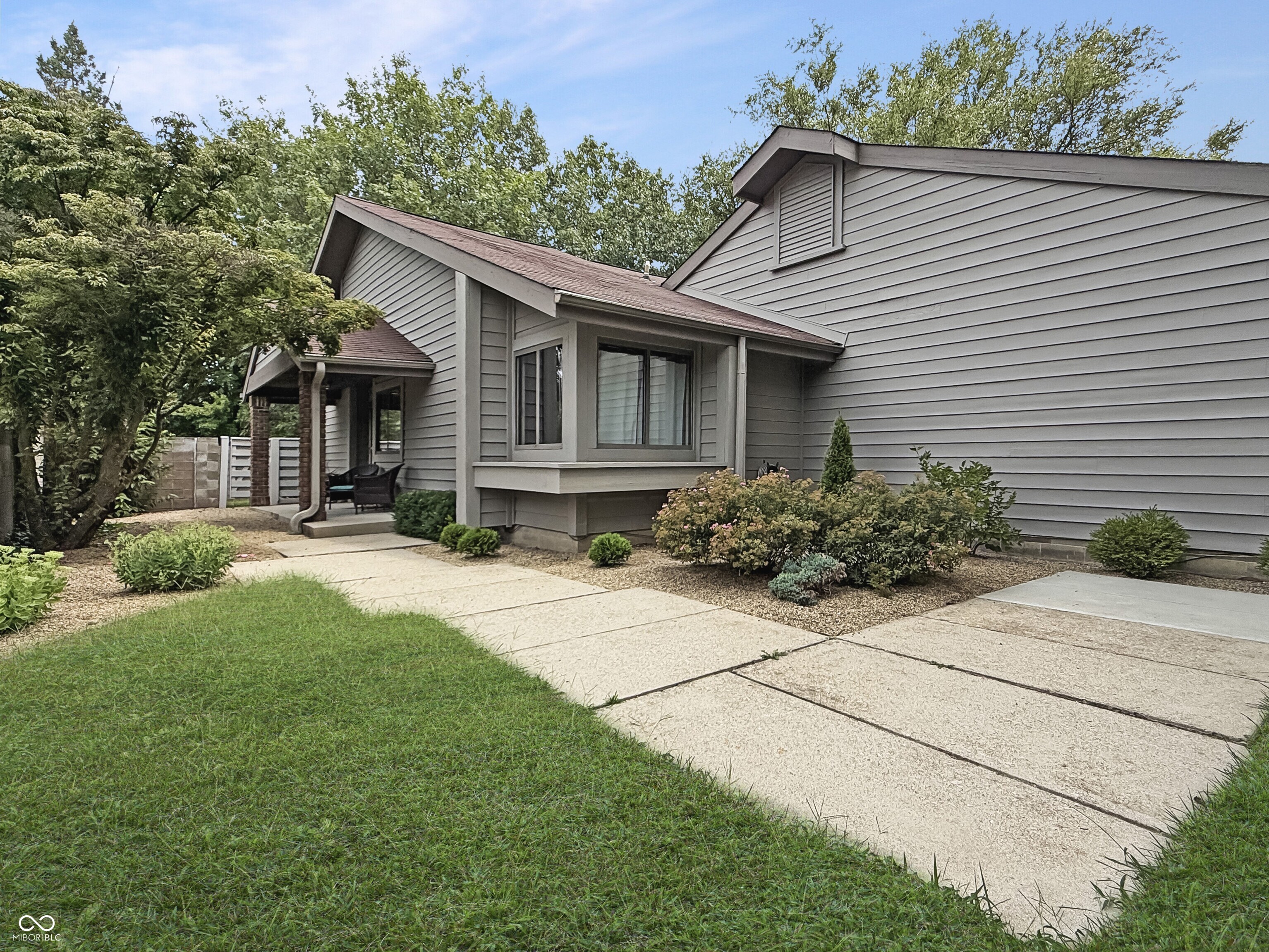 2nd image of 4692 Carya Sq, Columbus, IN 47201 | MLS# 22118485