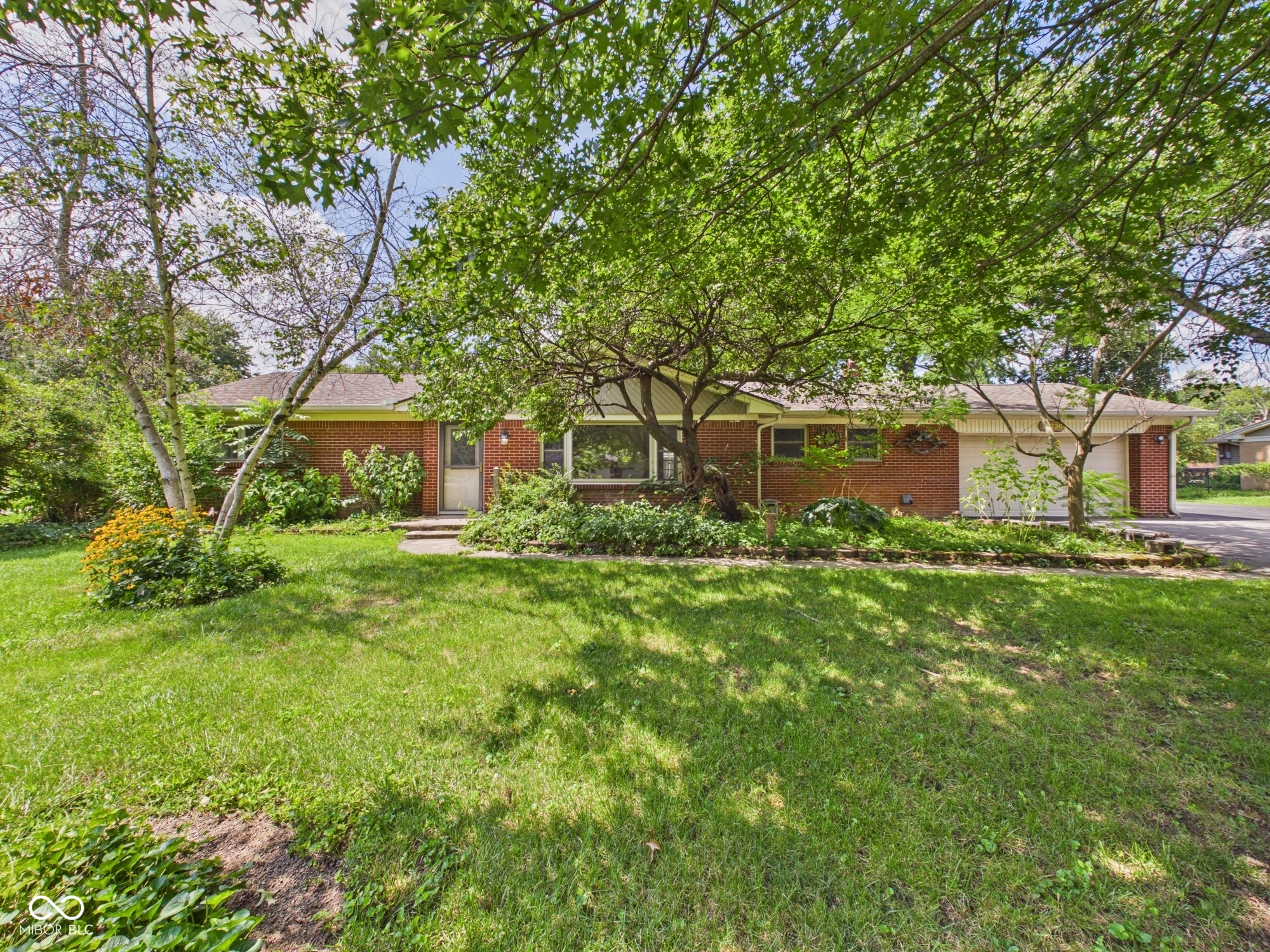 1st image of 10236 Central Ave, Carmel, IN 46280 | MLS# 22118850