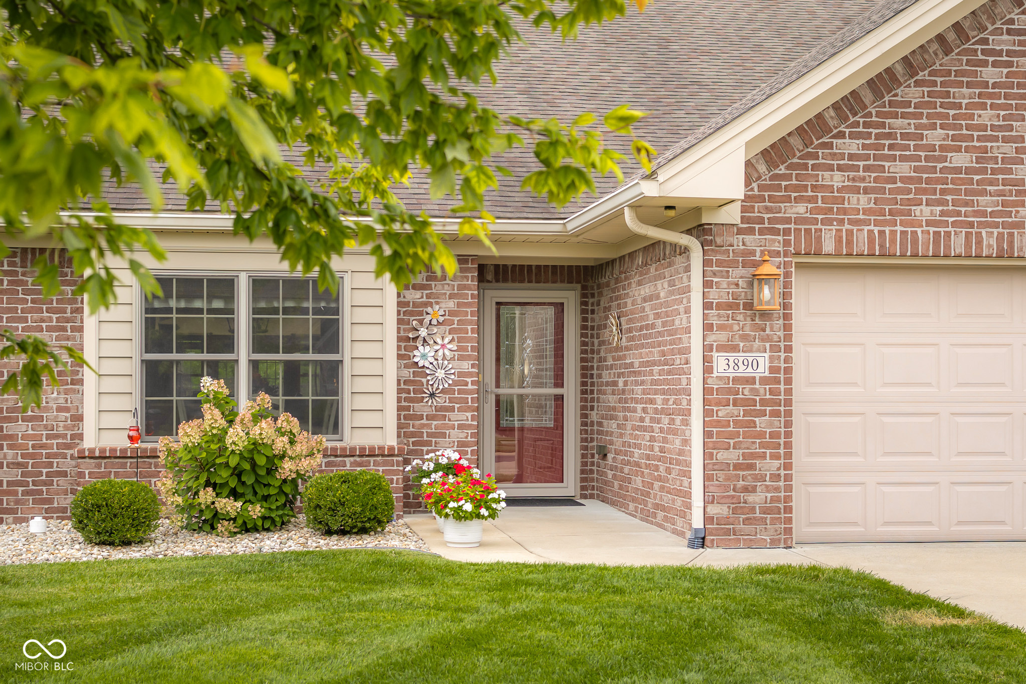 2nd image of 3890 Naples Dr, Columbus, IN 47203 | MLS# 22118908