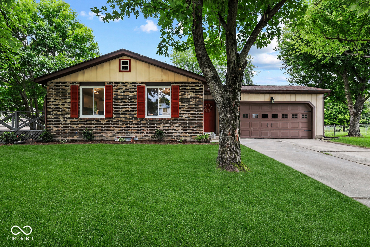 1st image of 8230 Autumn Mill Ln, Indianapolis, IN 46256 | MLS# 22118922