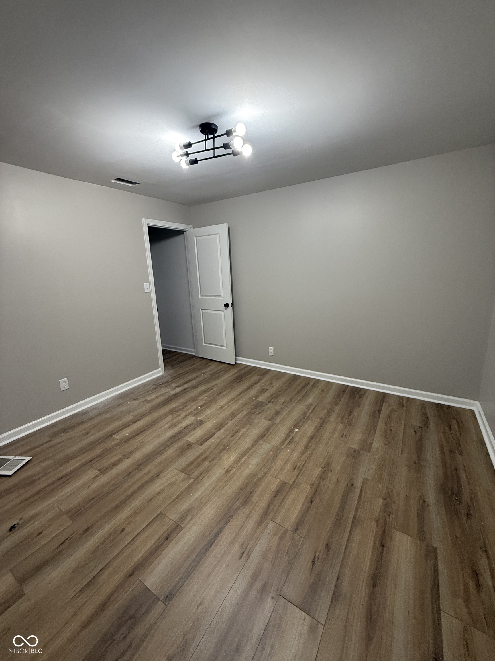 15th image of 7811 Providence Cir, Indianapolis, IN 46250 | MLS# 22118981