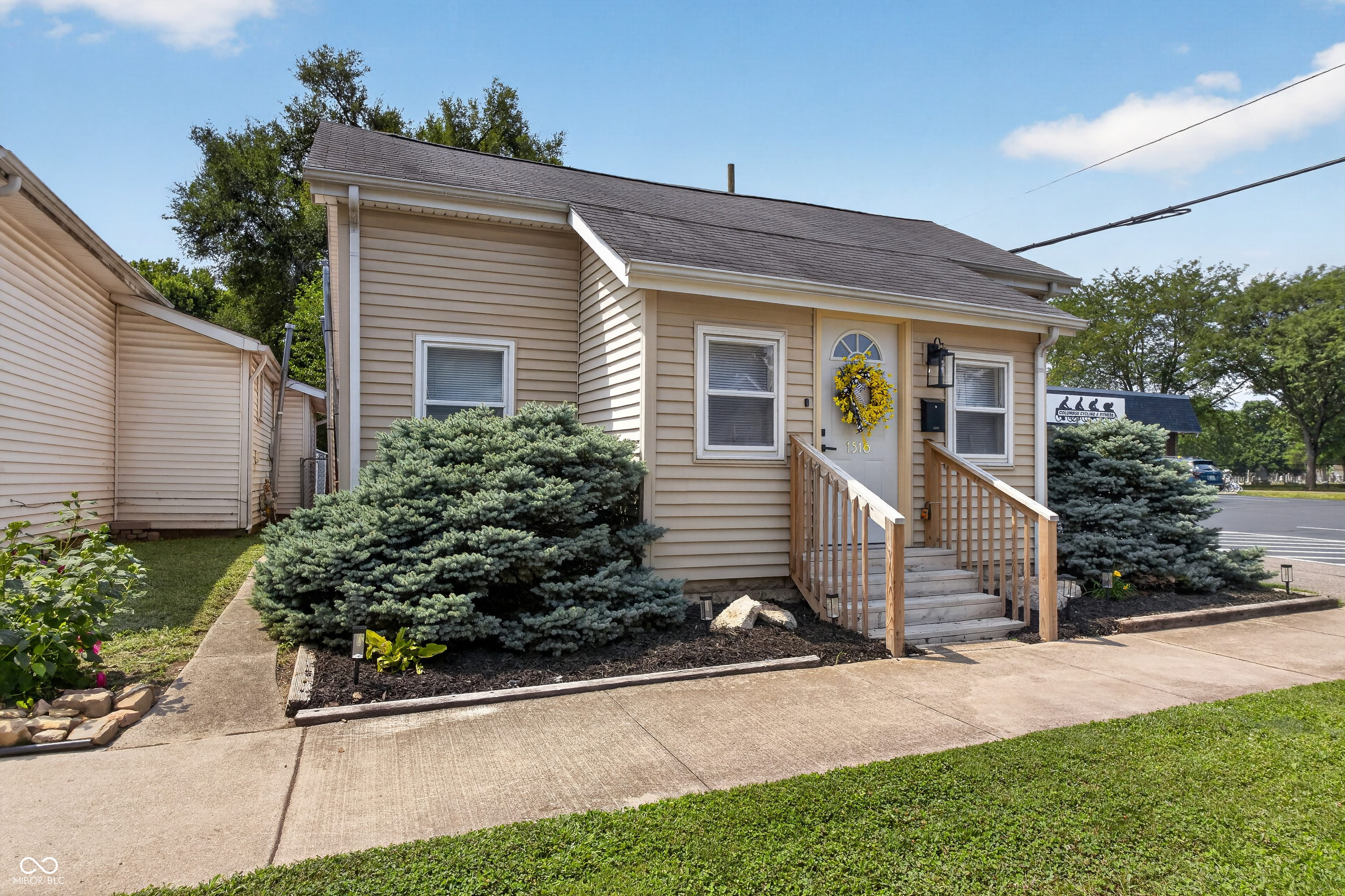 2nd image of 1516 Chestnut St, Columbus, IN 47201 | MLS# 22119054