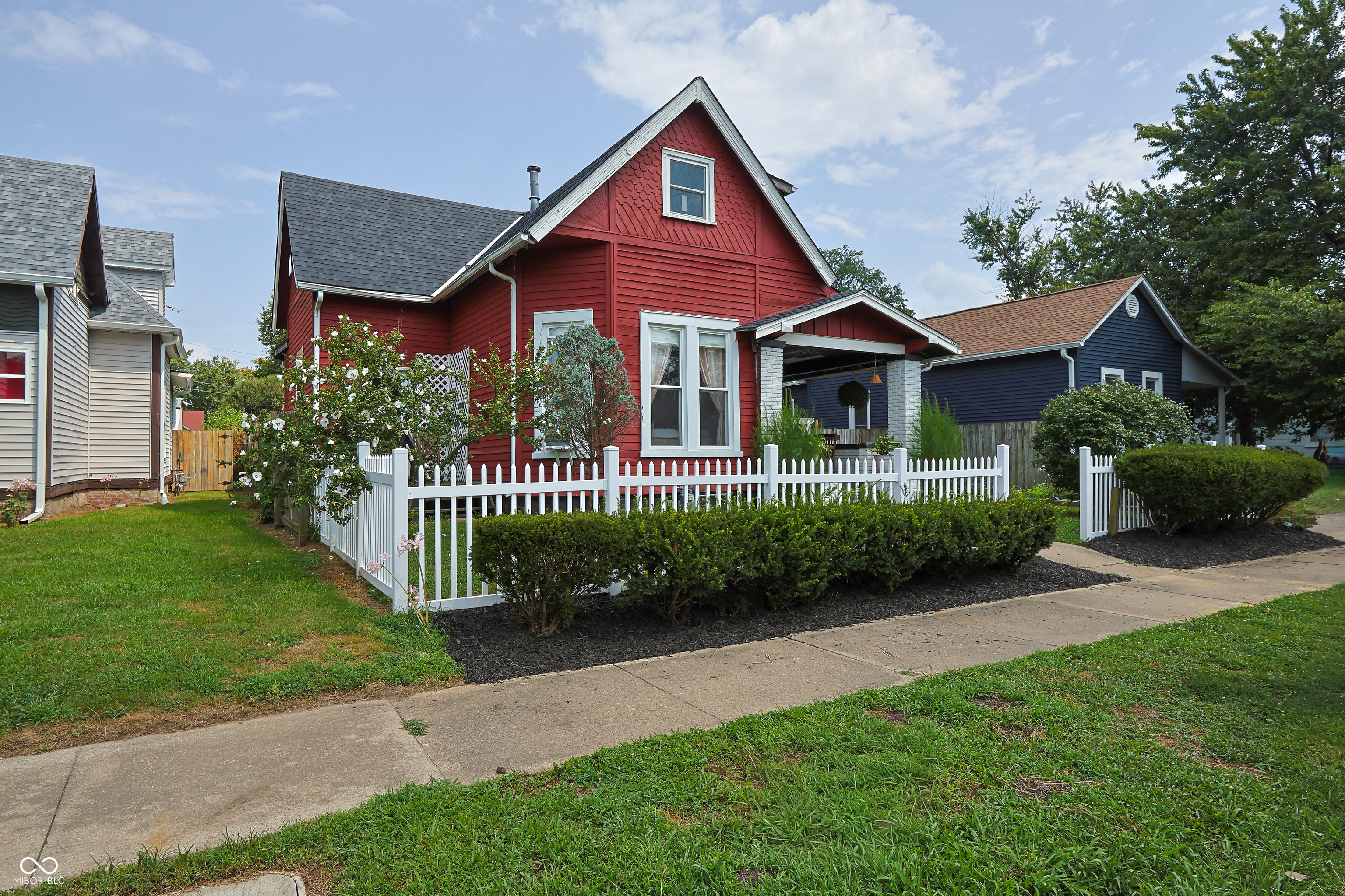 2nd image of 1439 Pearl St, Columbus, IN 47201 | MLS# 22119061