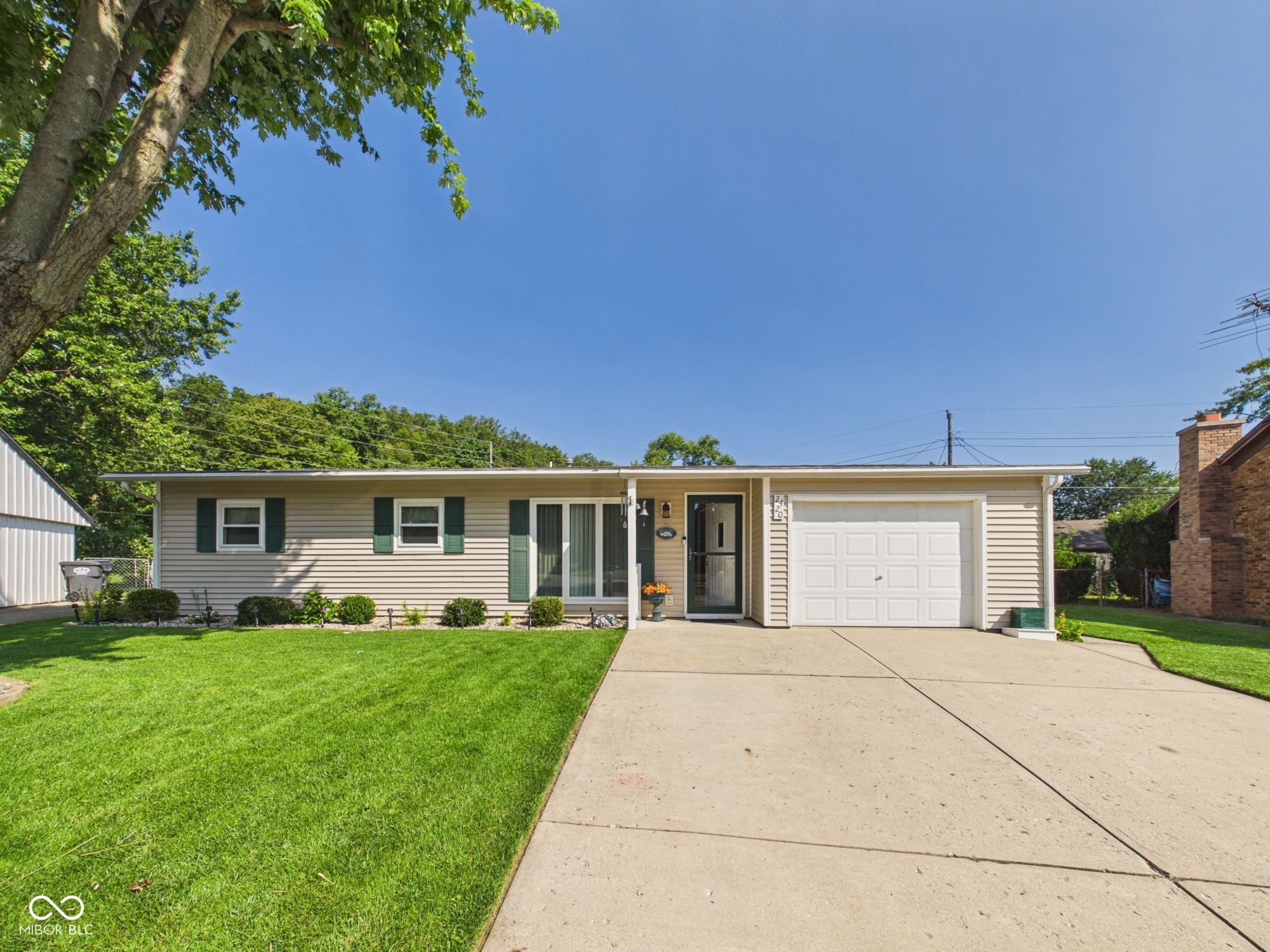 1st image of 2420 Bramble Wy, Anderson, IN 46011 | MLS# 22119146