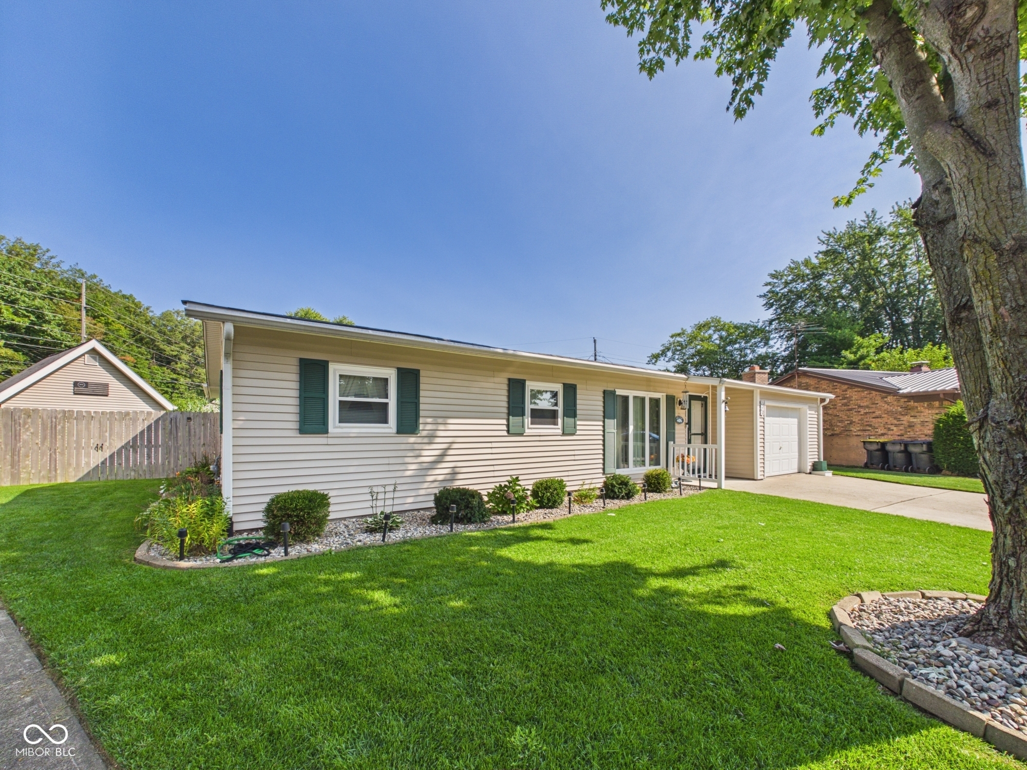 2nd image of 2420 Bramble Wy, Anderson, IN 46011 | MLS# 22119146