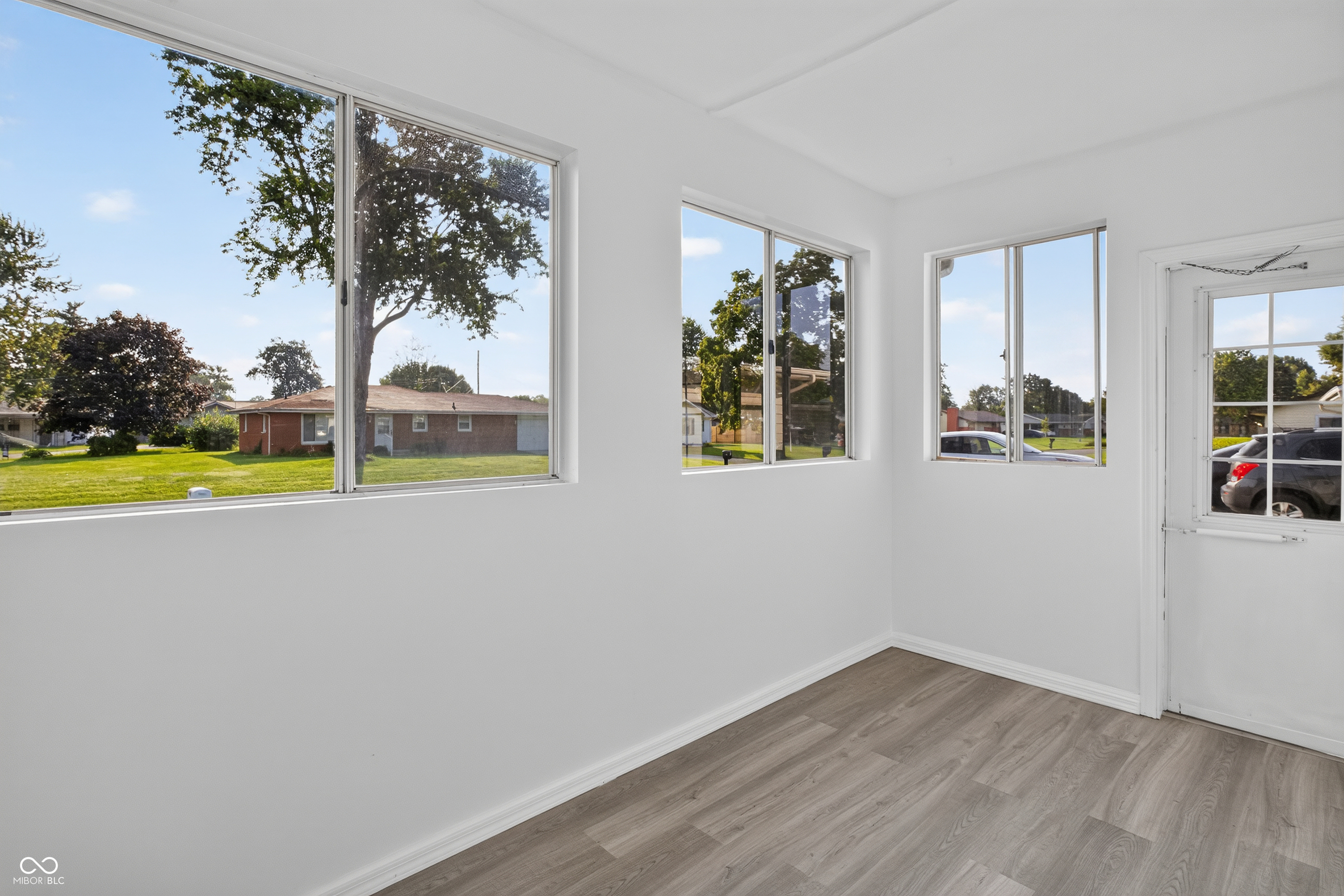 image of 262 Woodlane Dr, Columbus, IN 47201 | MLS# 22119189