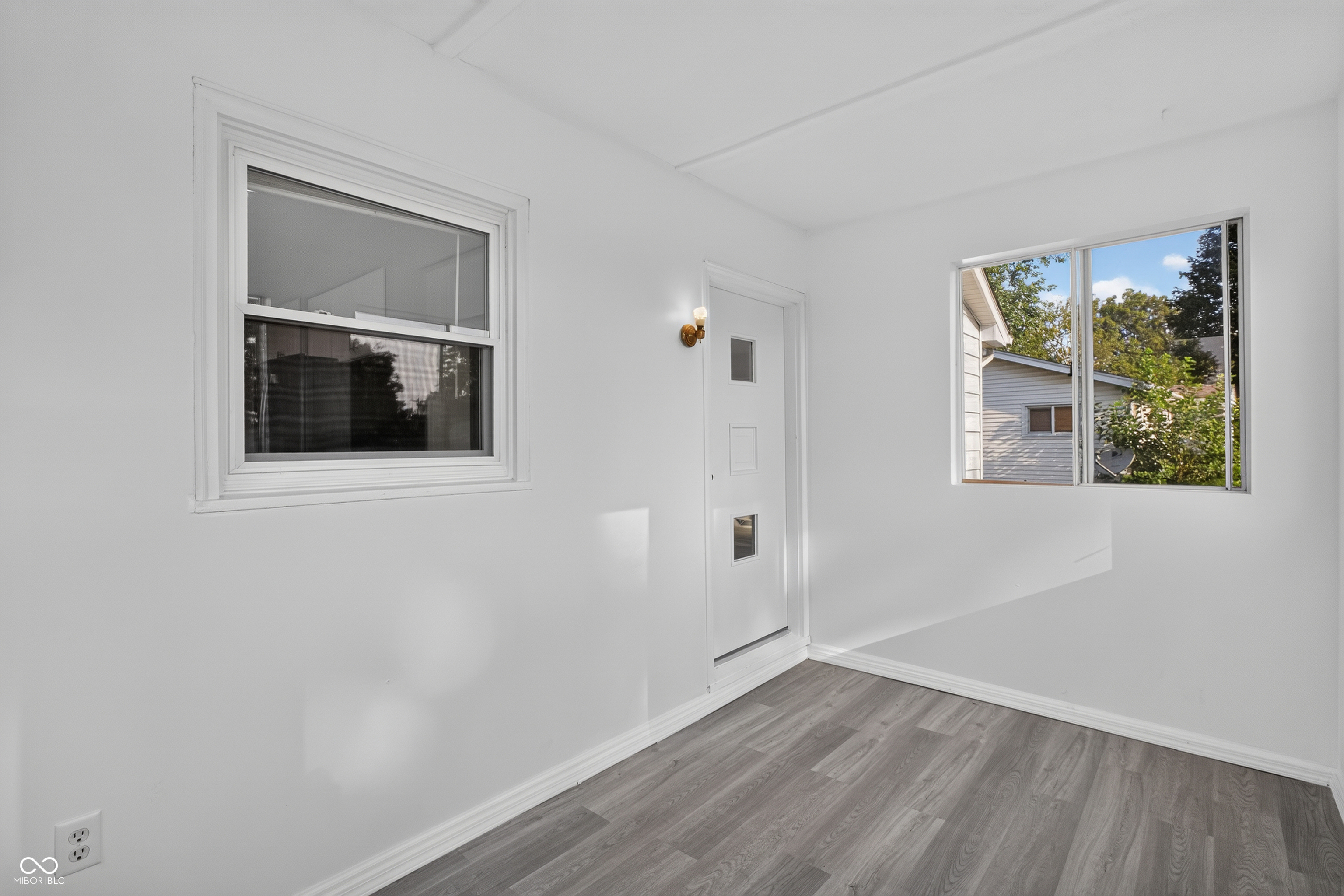 image of 262 Woodlane Dr, Columbus, IN 47201 | MLS# 22119189