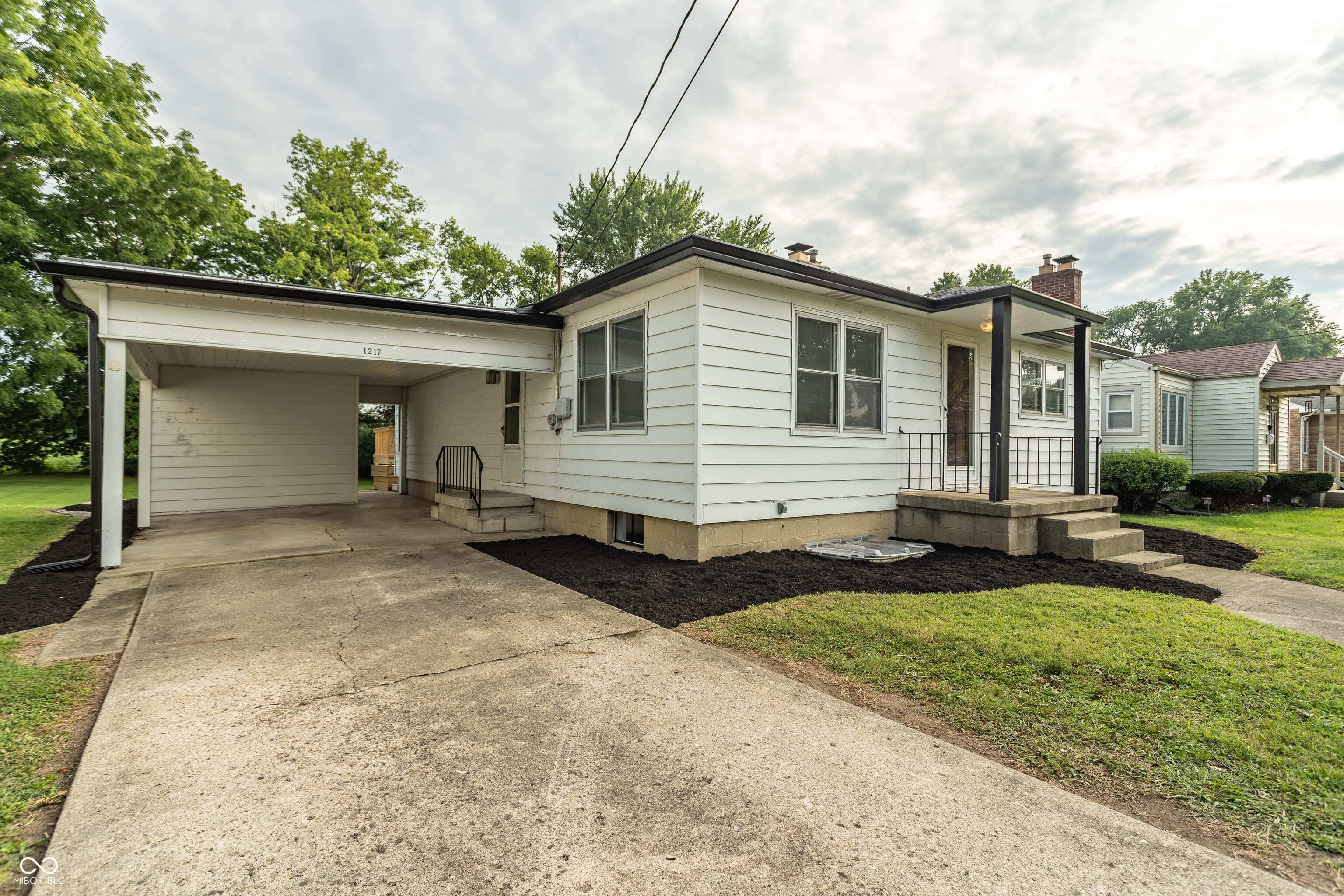 3rd image of 1217 Lindberg Rd, Anderson, IN 46012 | MLS# 22119255