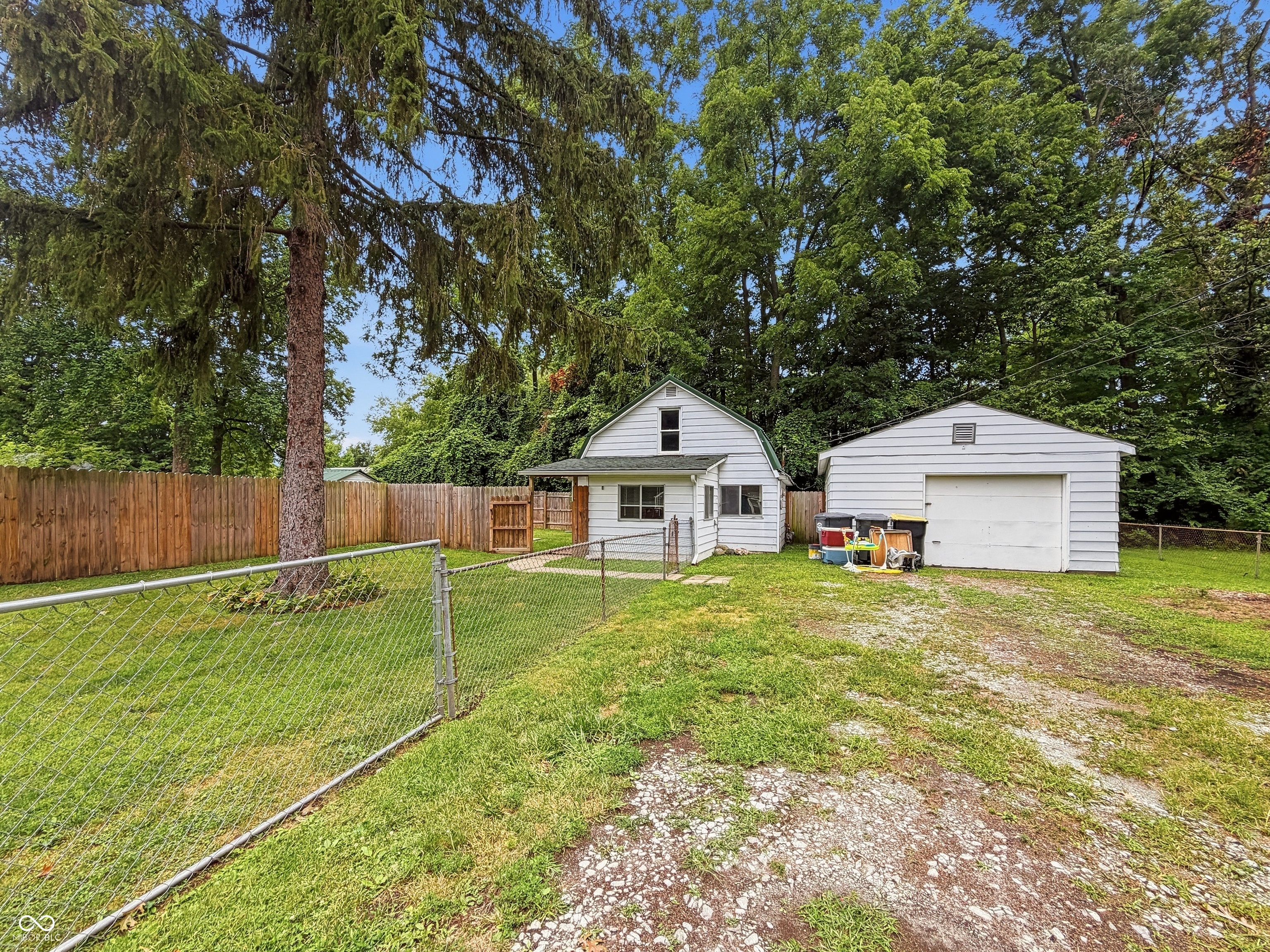 3rd image of 5903 Oak Ln, Anderson, IN 46013 | MLS# 22119354