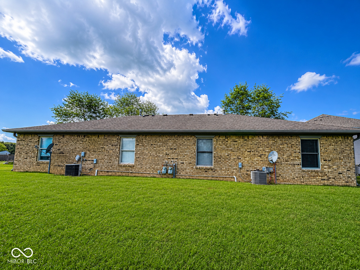 3rd image of 1409 1411 Crabapple Ct, Martinsville, IN 46151 | MLS# 22119428