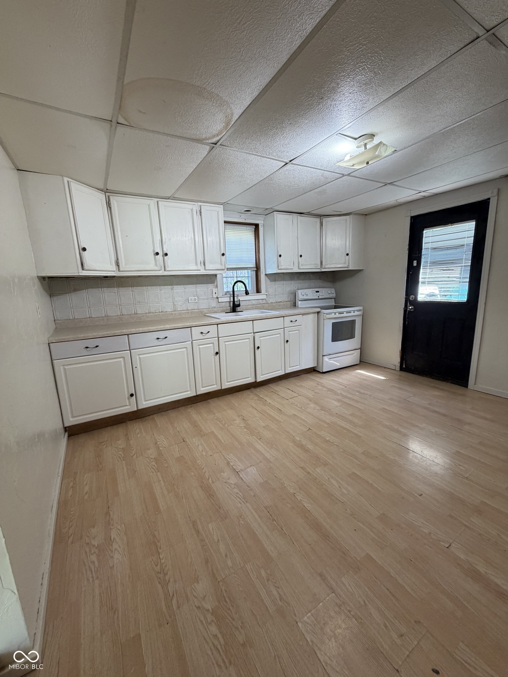 2nd image of 938 S Dupont Pl, West Terre Haute, IN 47885 | MLS# 22119456
