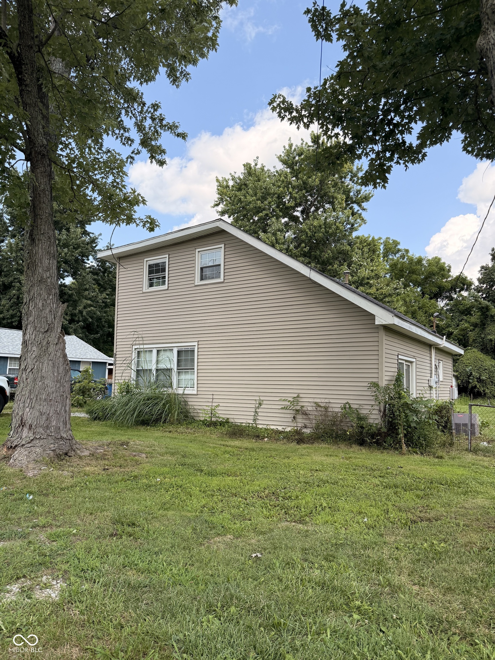 1st image of 938 S Dupont Pl, West Terre Haute, IN 47885 | MLS# 22119456