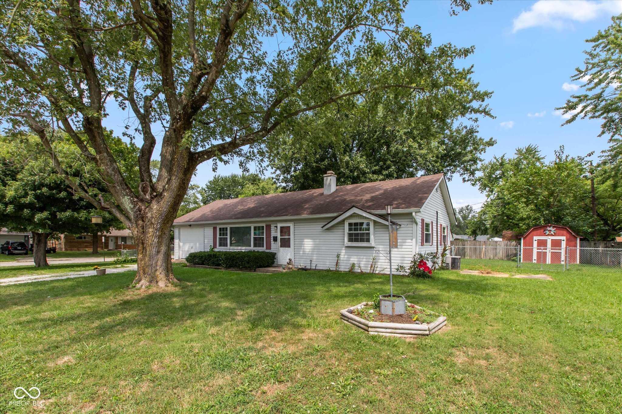 2nd image of 633 Gooseberry Ln, Greenwood, IN 46143 | MLS# 22119803