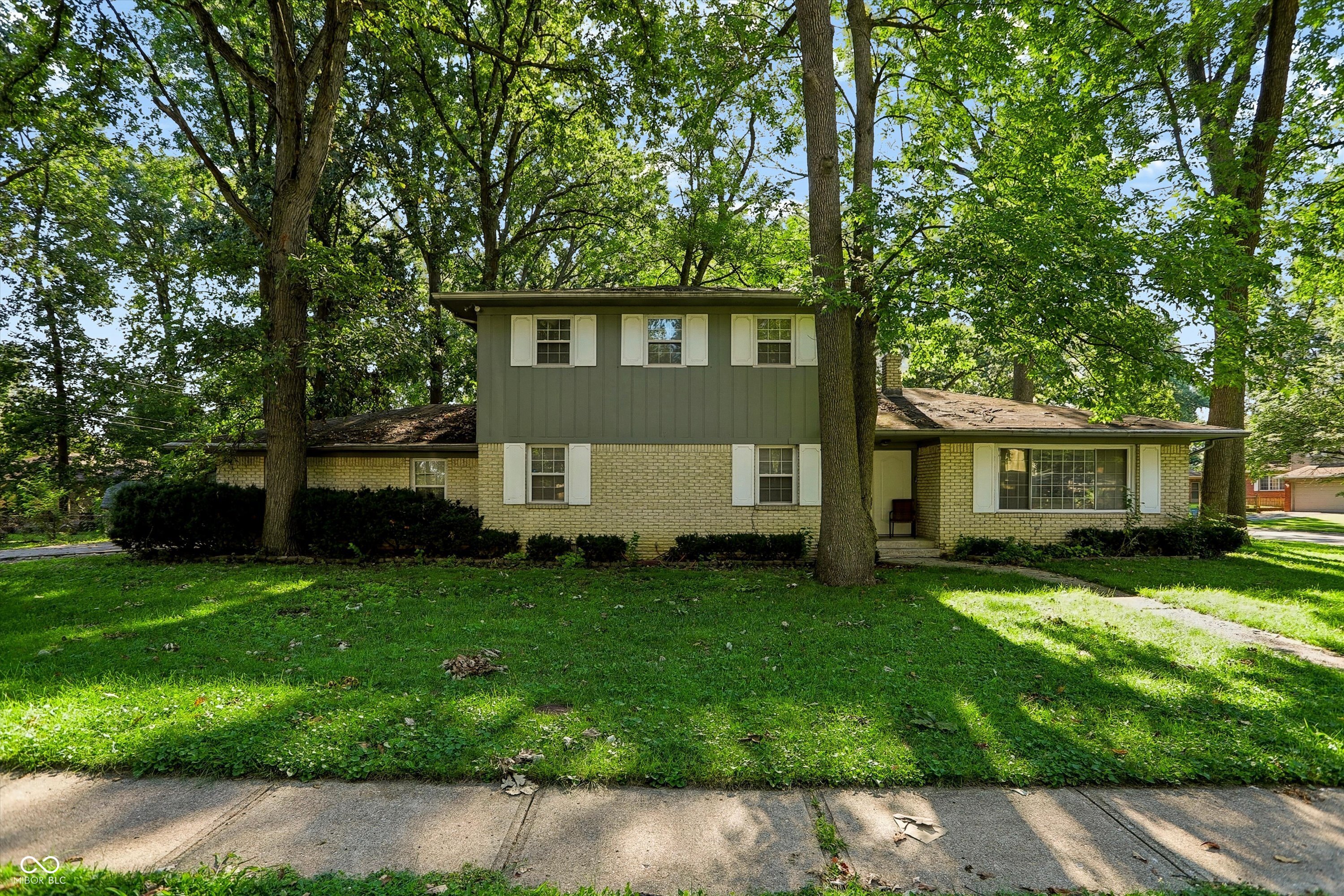 1st image of 2009 Caribbean Dr, Indianapolis, IN 46219 | MLS# 22120134