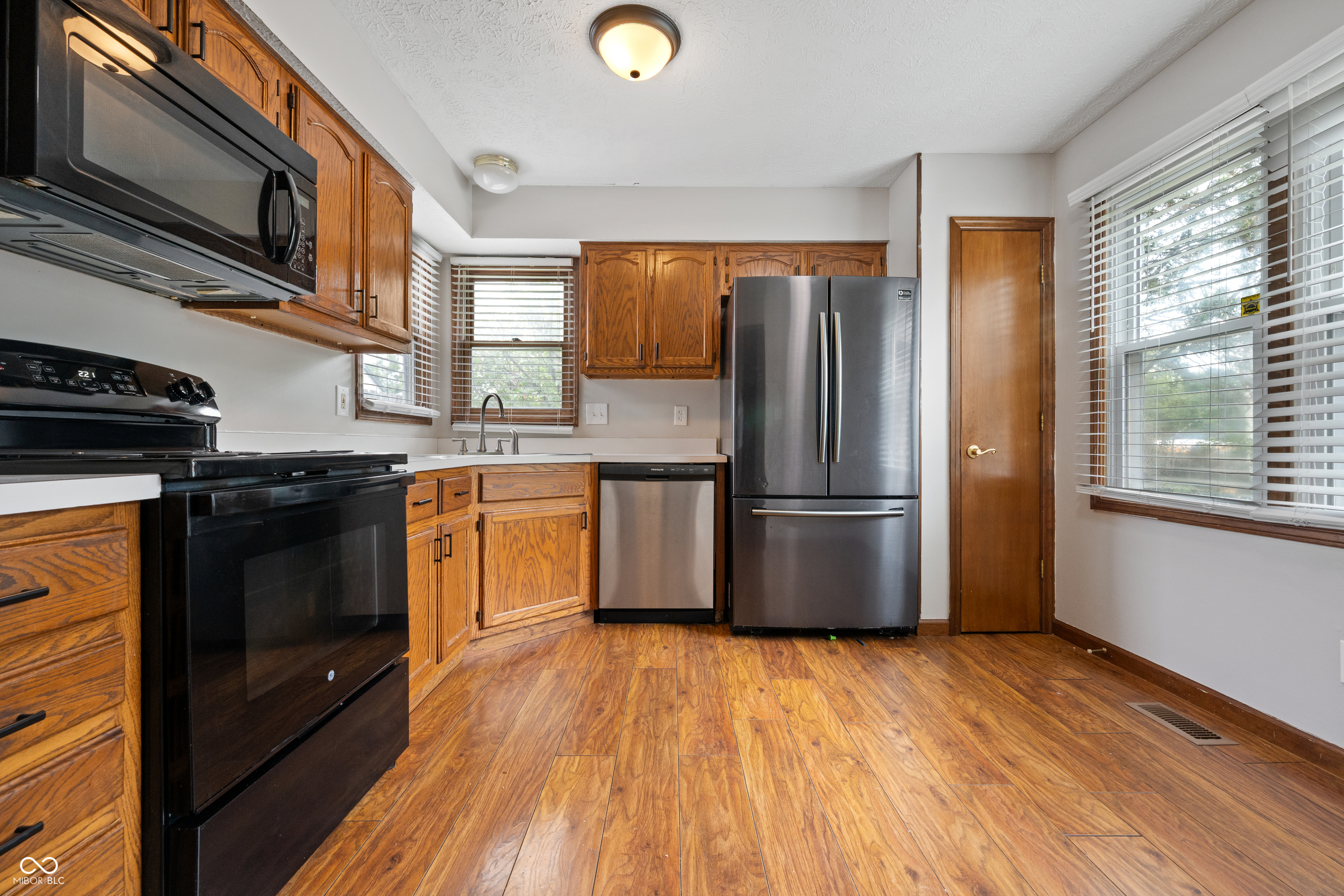 2nd image of 1619 Park Chase Pl, Indianapolis, IN 46229 | MLS# 22120256