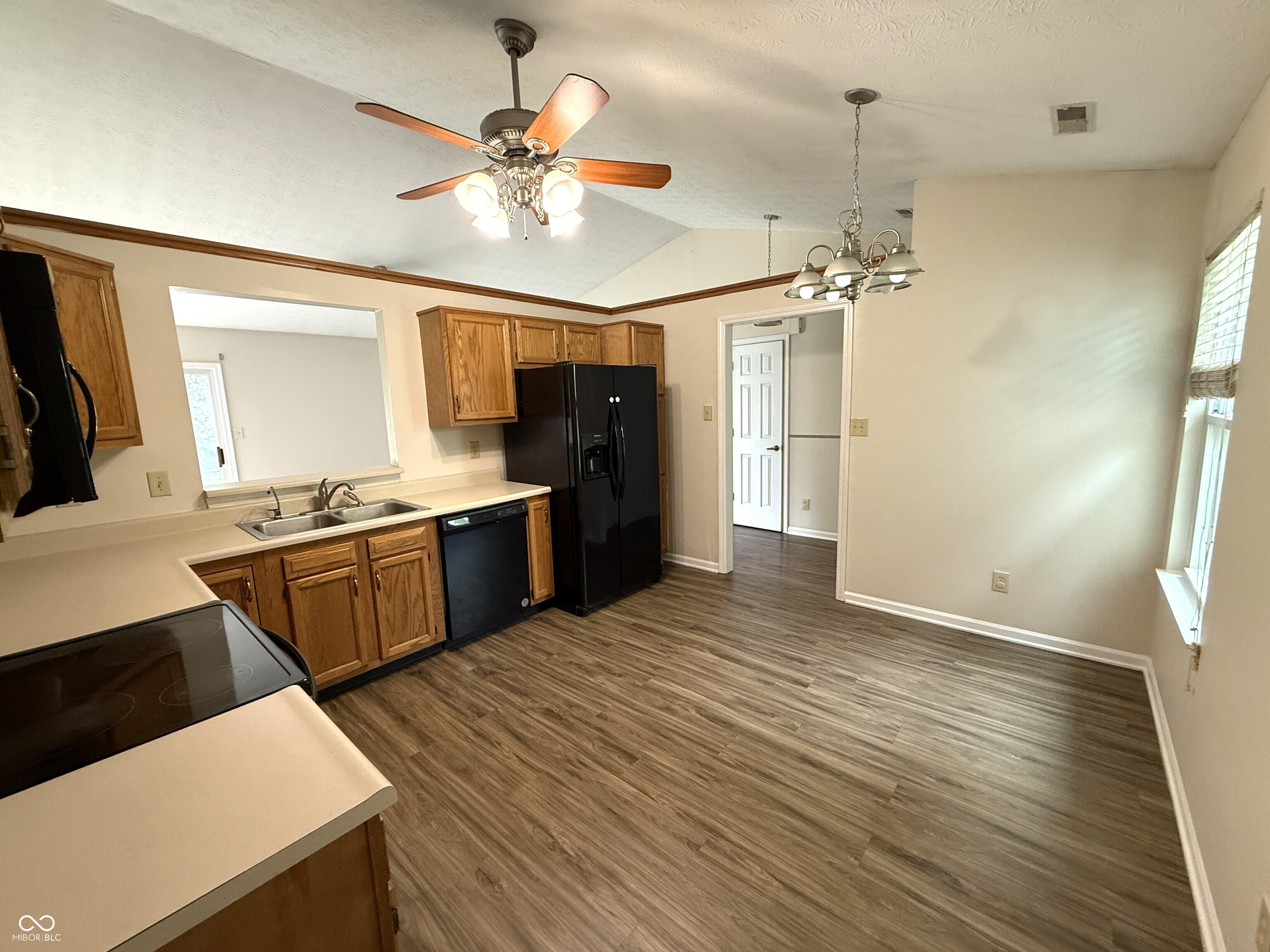5th image of 7318 Thornmill Ct, Avon, IN 46123 | MLS# 22120304