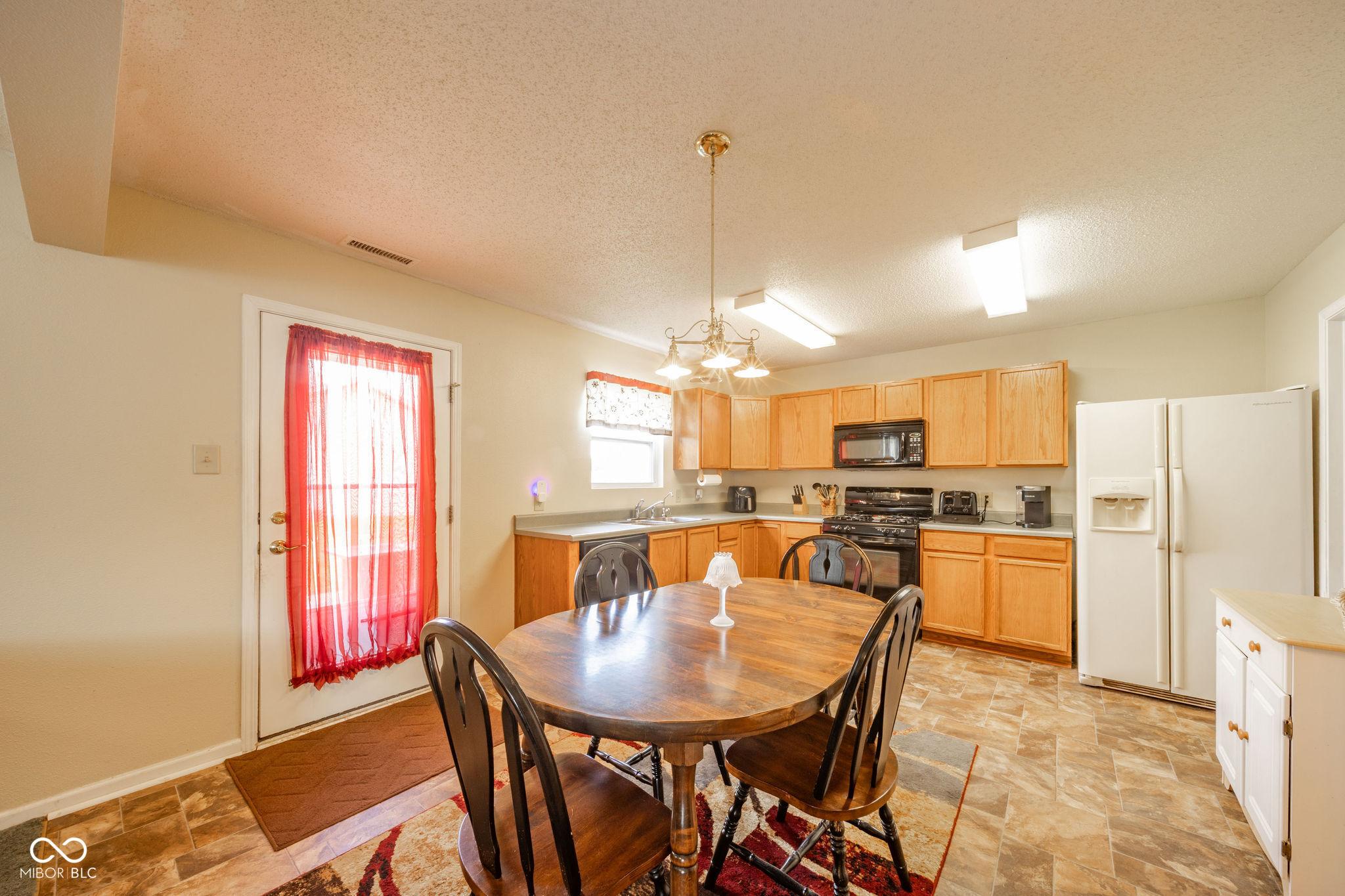 4th image of 502 Streamside Dr, Greenfield, IN 46140 | MLS# 22121971