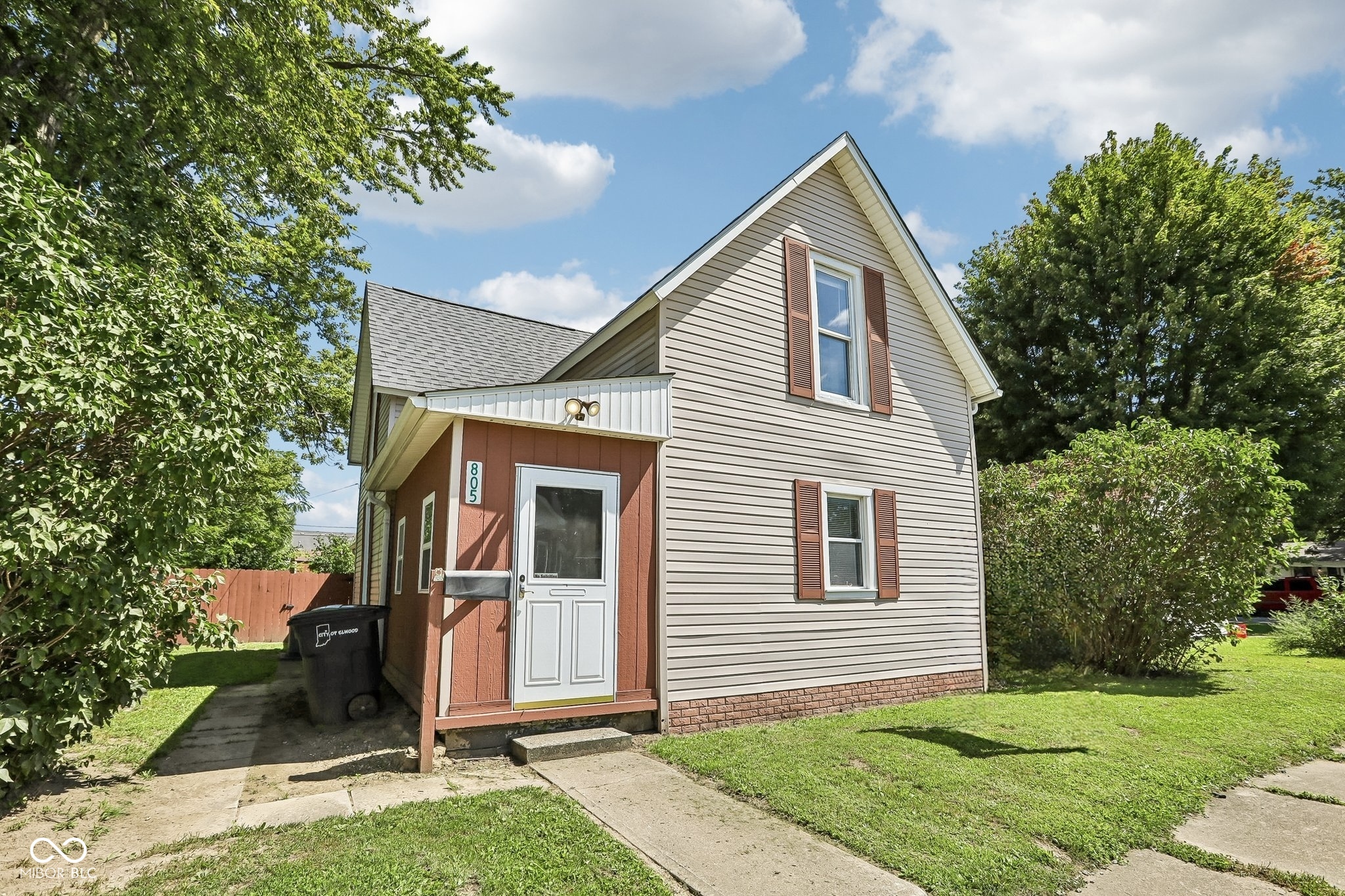 1st image of 805 S 17th St, Elwood, IN 46036 | MLS# 22122377