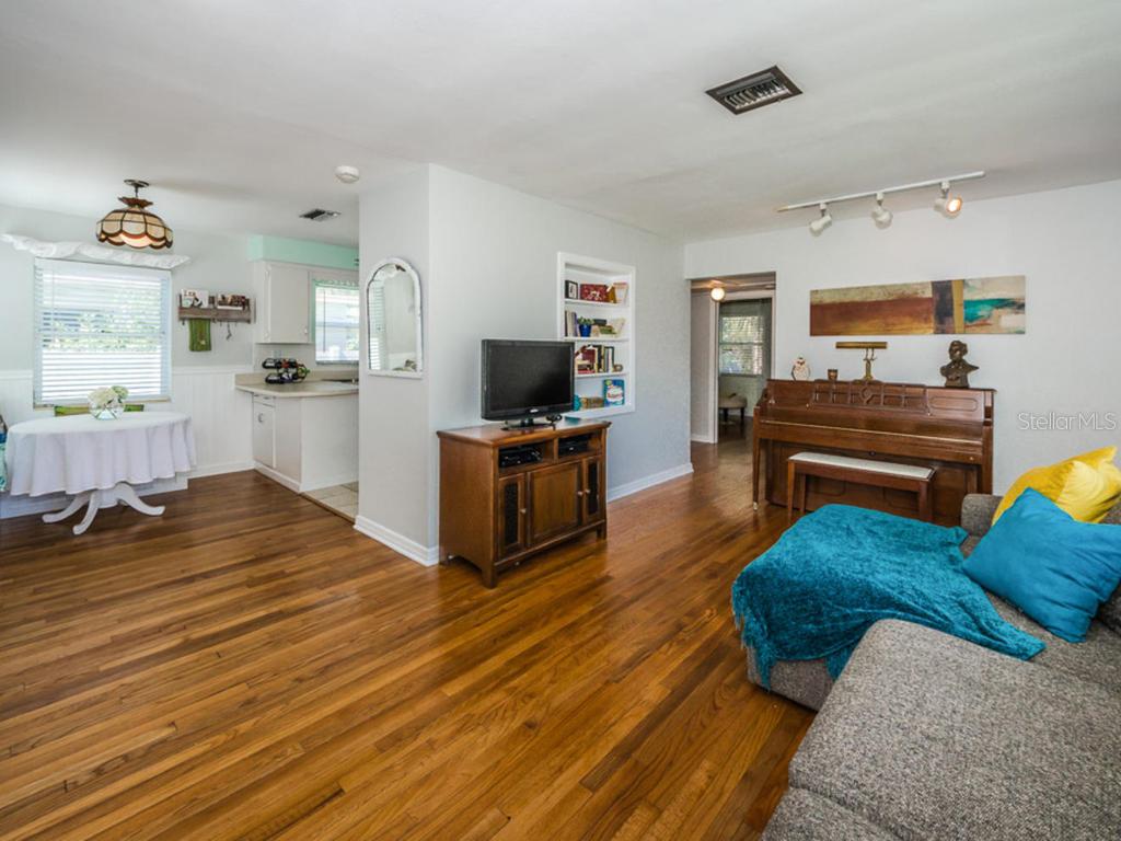 Homes for sale in Saint Petersburg, FL | 3600 Alabama Ave Ne, Saint Petersburg, FL 33703 | MLS# U7750649