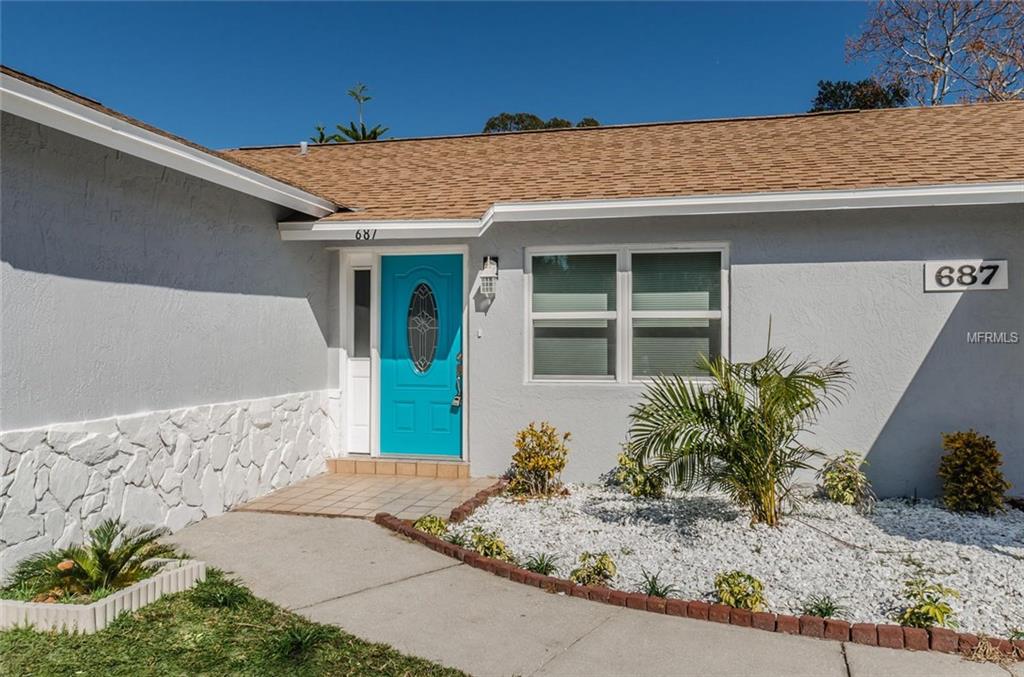 Homes for sale in Saint Petersburg, FL | 687 Jasmine Wy S, Saint Petersburg, FL 33705 | MLS# T2862587