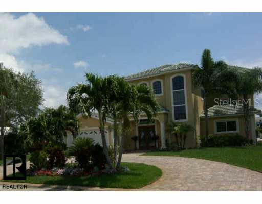 Homes for sale in Saint Petersburg, FL | 2032 Massachusetts Ave Ne, Saint Petersburg, FL 33703 | MLS# U7341604