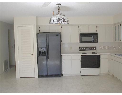 Homes for sale in Clearwater, FL | 2221 Norwegian Dr #23, Clearwater, FL 33763 | MLS# U7528555