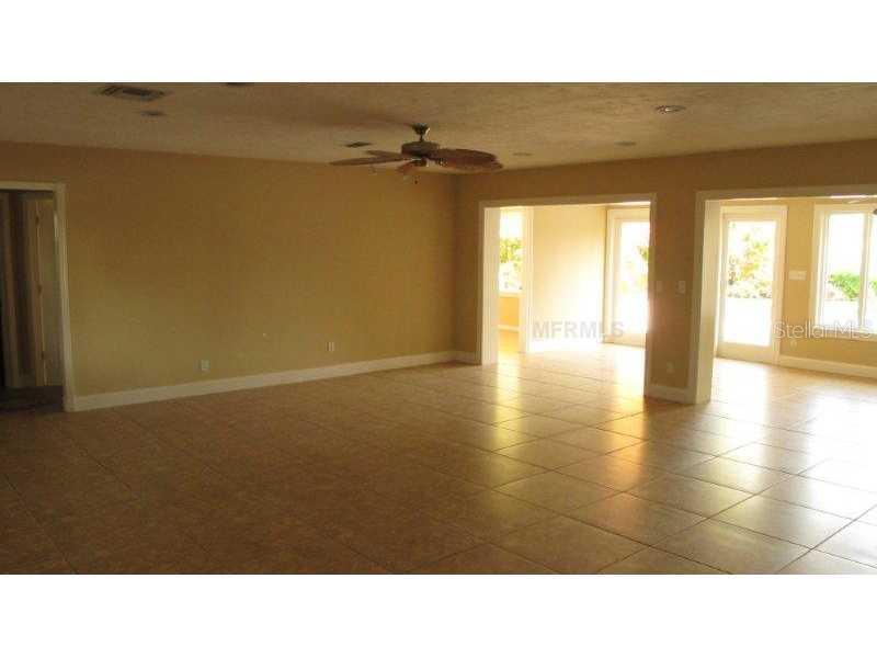 Homes for sale in Saint Petersburg, FL | 7905 9Th Ave S, Saint Petersburg, FL 33707 | MLS# U7565208