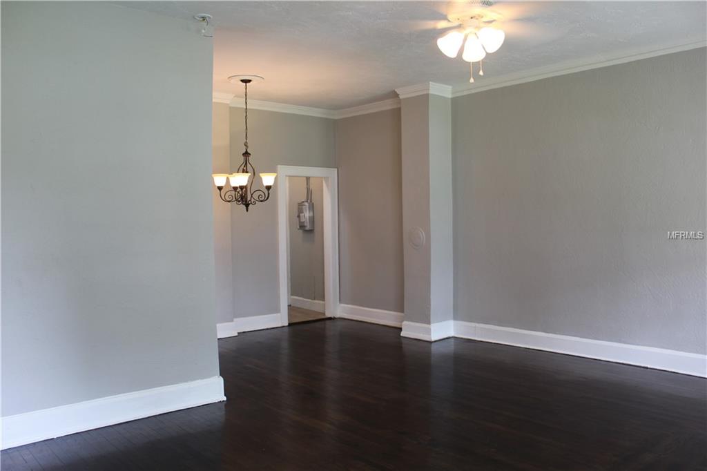 4th image of 940 25Th St N, Saint Petersburg, FL 33713 | MLS# U8033312