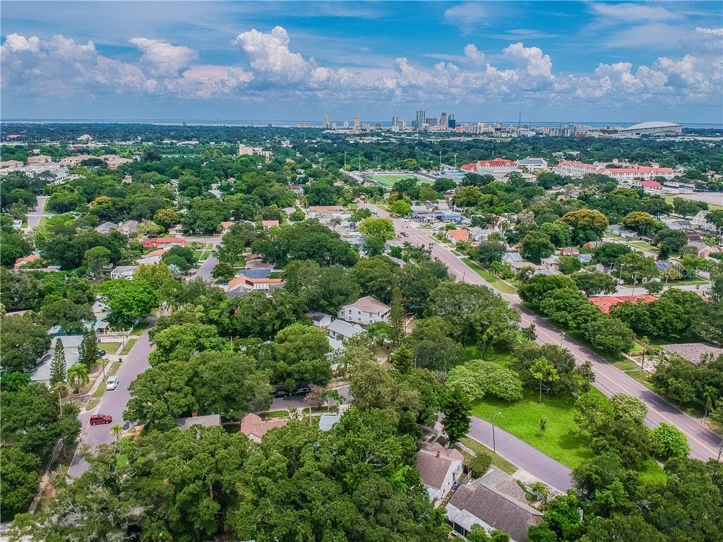 5th image of 926 29Th St N, Saint Petersburg, FL 33713 | MLS# T3190133