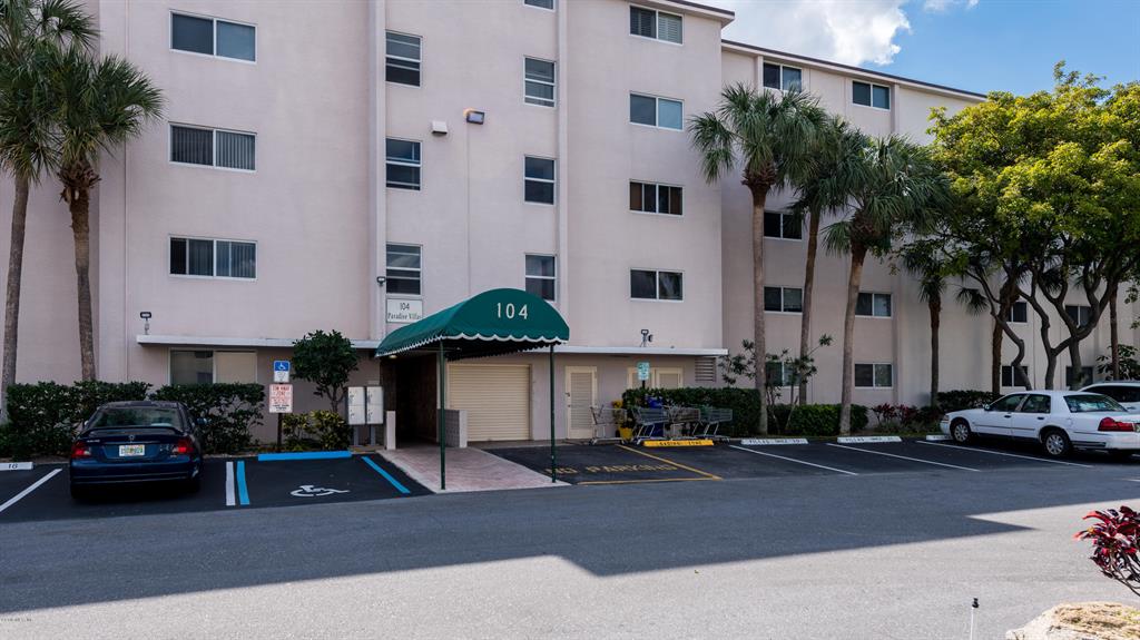 3rd image of 104 Paradise Harbour Blvd #501, North Palm Beach, FL 33408 | MLS# OM531335