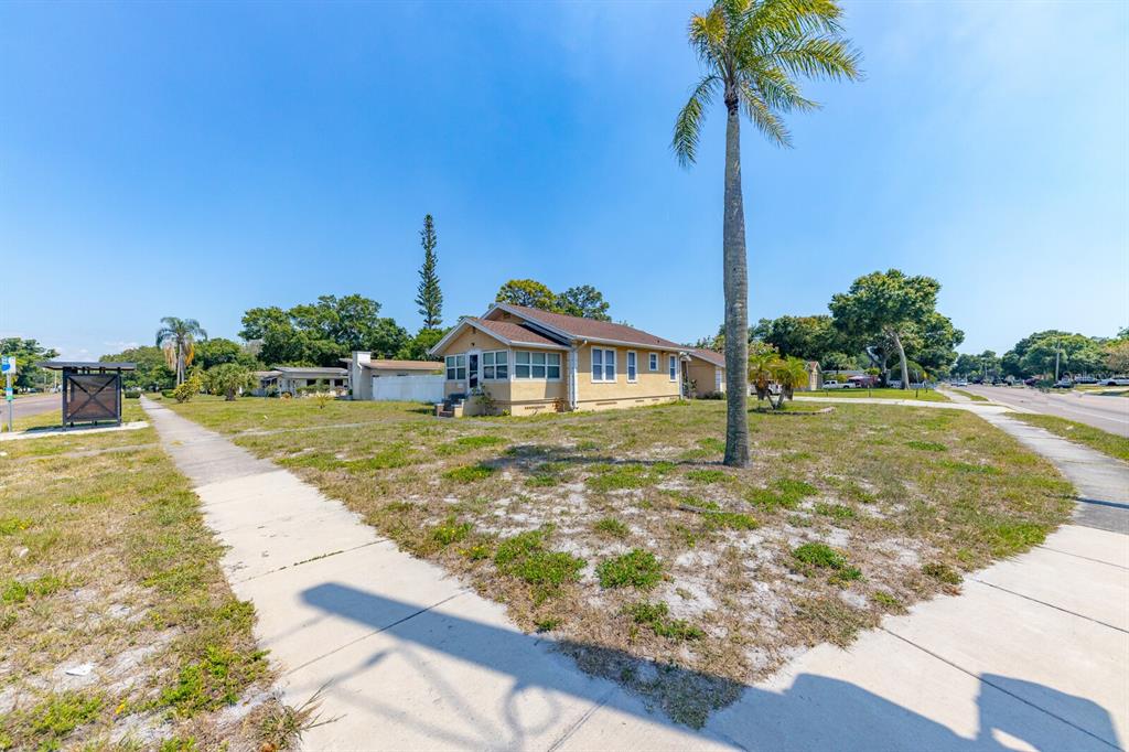 Homes for sale in Saint Petersburg, FL | 3662 5Th Ave S, Saint Petersburg, FL 33711 | MLS# T3305001