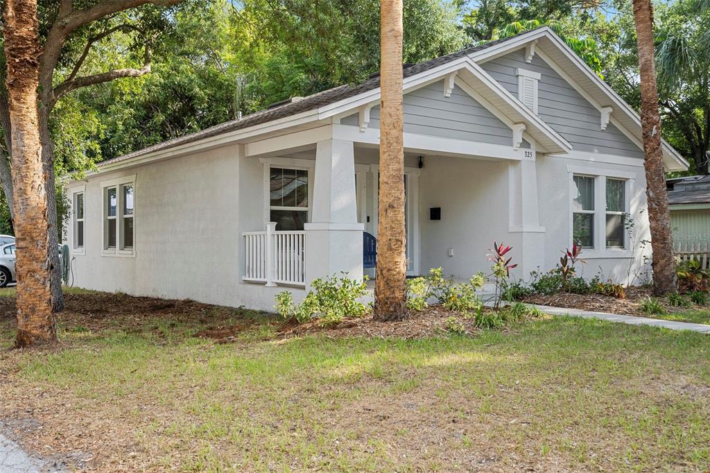 2nd image of 325 Wisconsin Ct S, Saint Petersburg, FL 33705 | MLS# U8125567