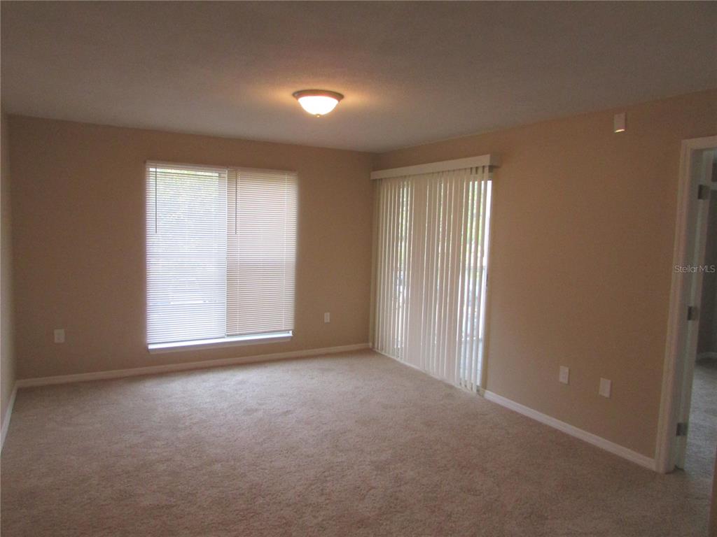 5th image of 4115 Chatham Oak Ct #215, Tampa, FL 33624 | MLS# T3318046