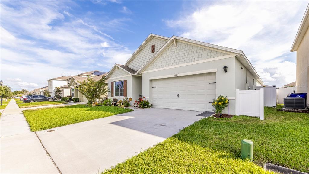 Homes for sale in Saint Cloud, FL | 1823 Bluepoint St, Saint Cloud, FL 34771 | MLS# S5057655