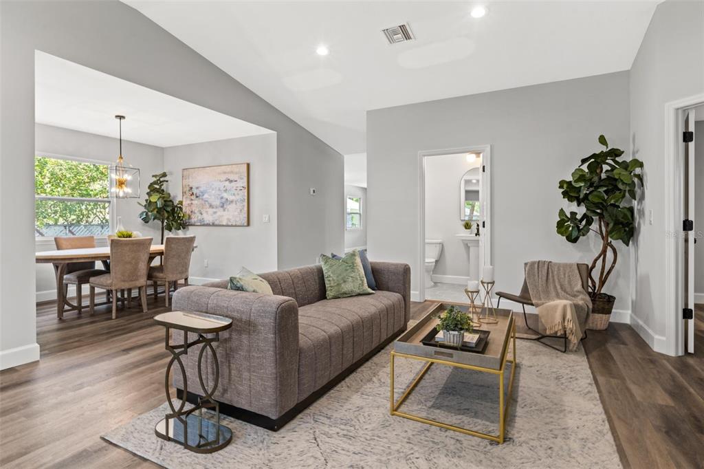 4th image of 511 25Th Ave N, Saint Petersburg, FL 33704 | MLS# T3363996