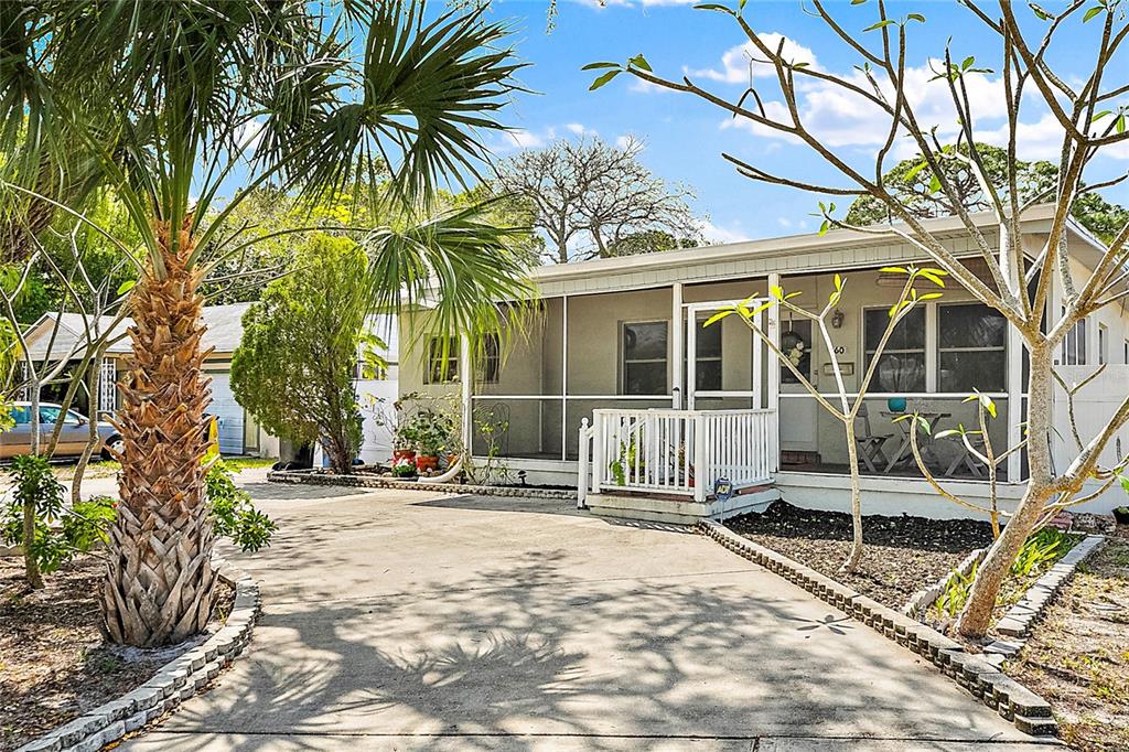 1st image of 560 62Nd Ave S, Saint Petersburg, FL 33705 | MLS# U8159669