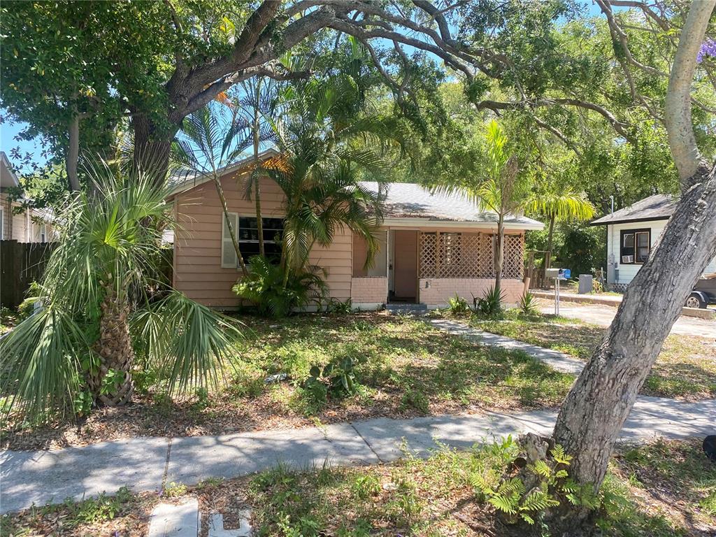 Homes for sale in Saint Petersburg, FL | 1844 Auburn St S, Saint Petersburg, FL 33712 | MLS# U8160250