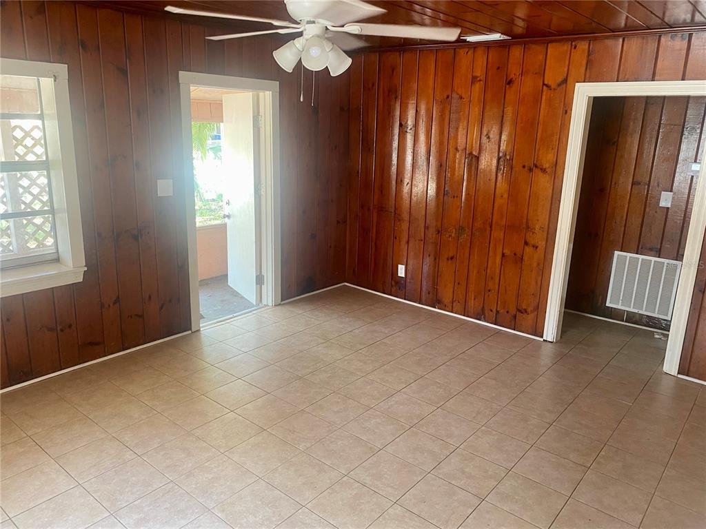 Homes for sale in Saint Petersburg, FL | 1844 Auburn St S, Saint Petersburg, FL 33712 | MLS# U8160250