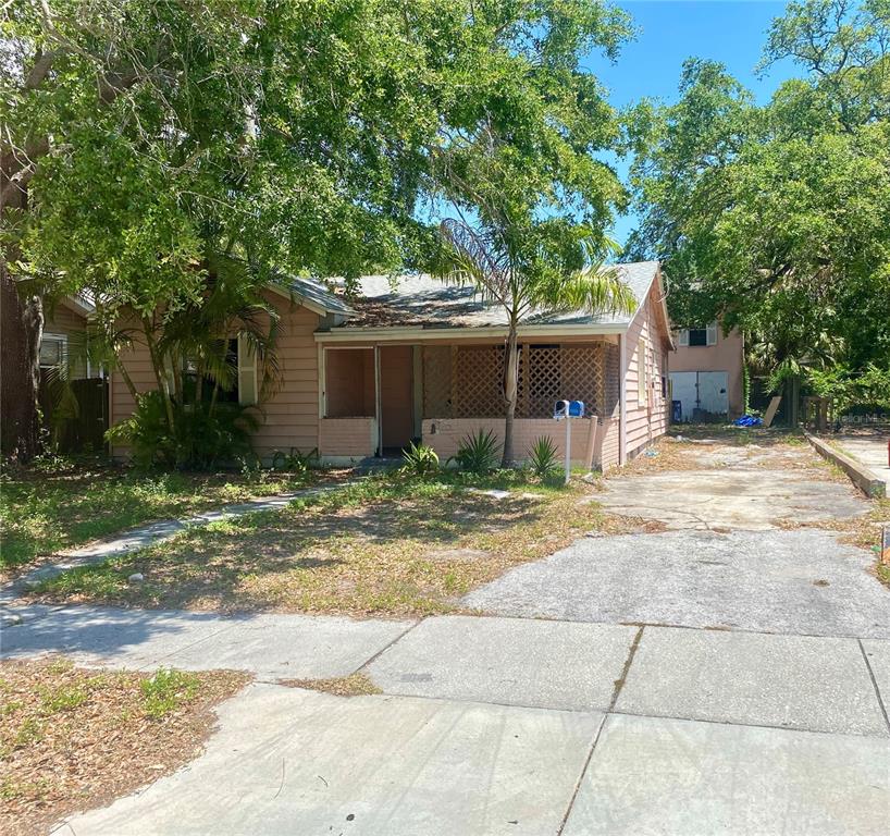 Homes for sale in Saint Petersburg, FL | 1844 Auburn St S, Saint Petersburg, FL 33712 | MLS# U8160250